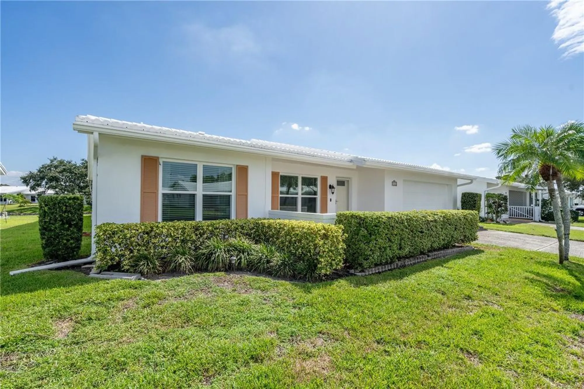 Property Slideshow image 2 of 37 | 9221 40th way n # 5, Pinellas Park, FL, 33782