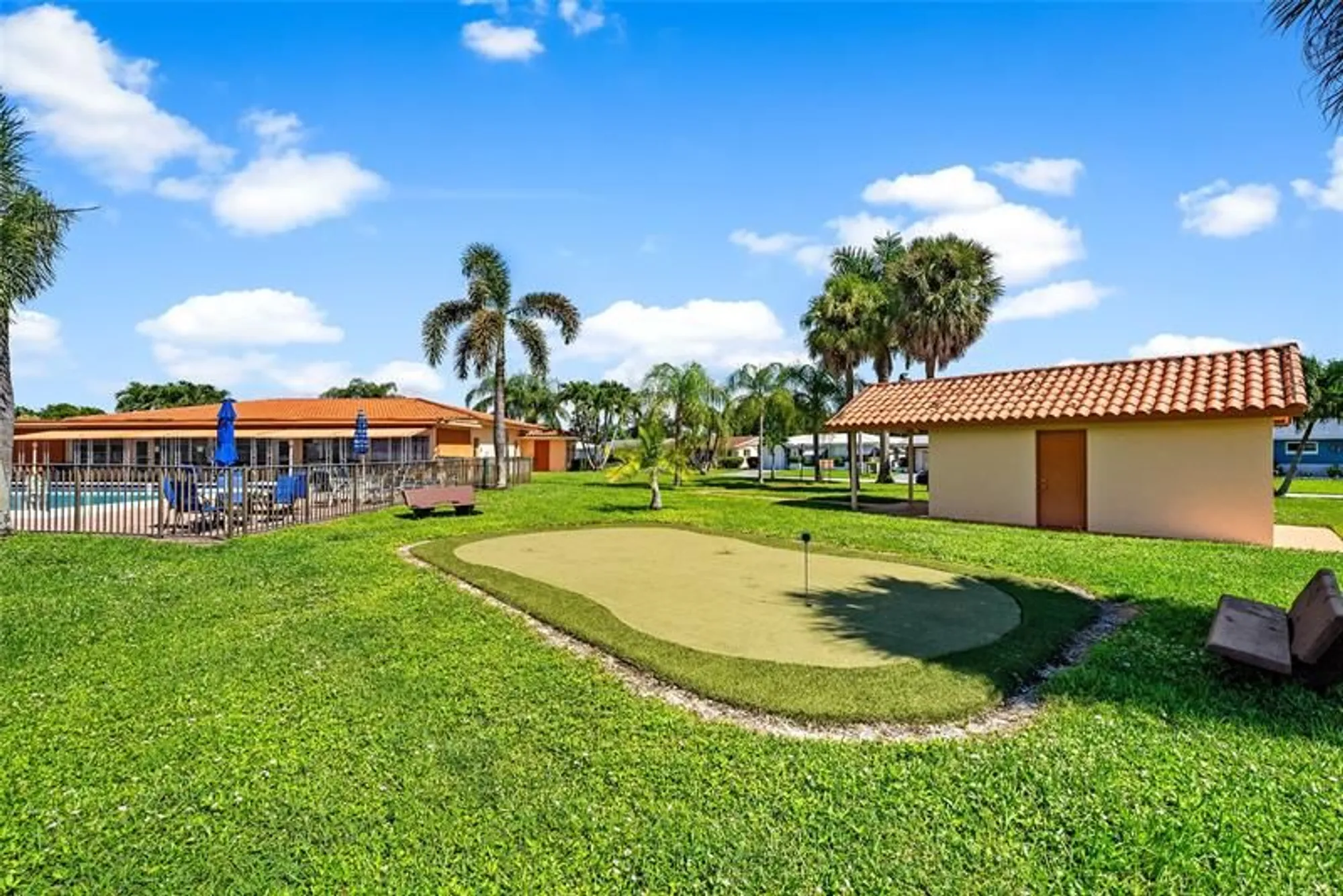 Property Slideshow image 32 of 34 | 4524 nw 43rd ave, Tamarac, FL, 33319