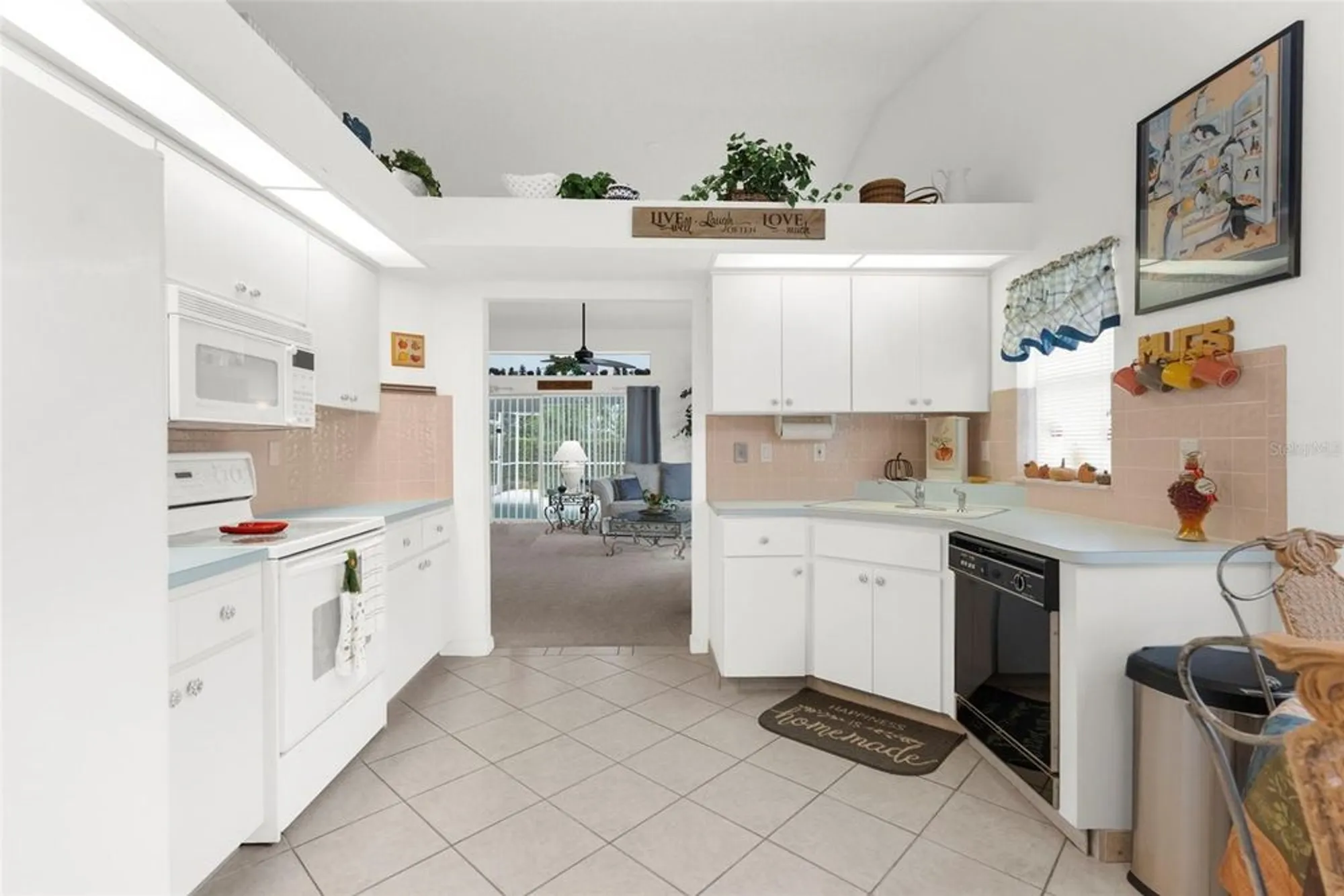 Property Slideshow image 10 of 31 | 9426 mississippi run, Weeki Wachee, FL, 34613