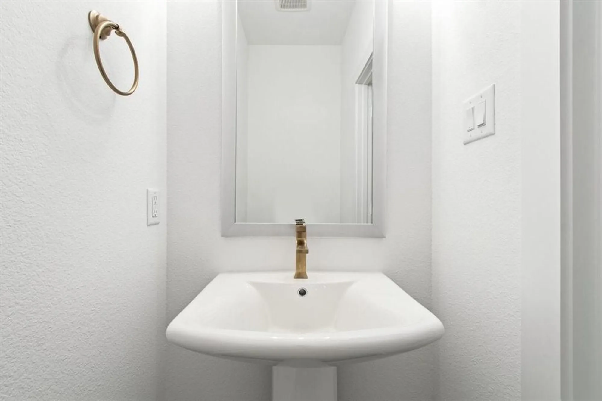 Property Slideshow image 8 of 27 | 723 tower rd, Wylie, TX, 75098