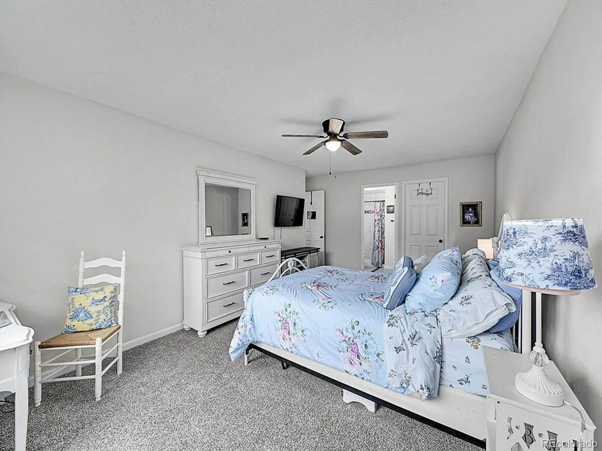 Property Slideshow image 13 of 47 | 645 s alton way 4c, Denver, CO, 80247