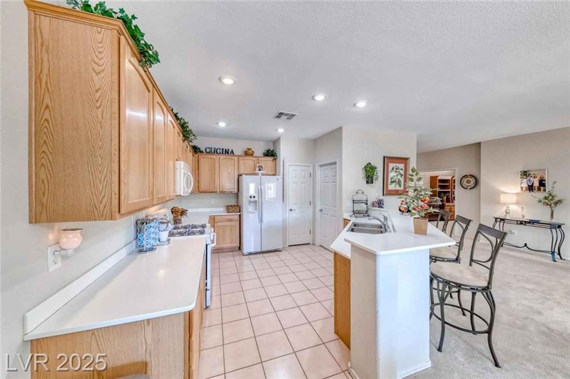 Property Slideshow image 16 of 55 | 2321 whites ferry ct, Henderson, NV, 89044