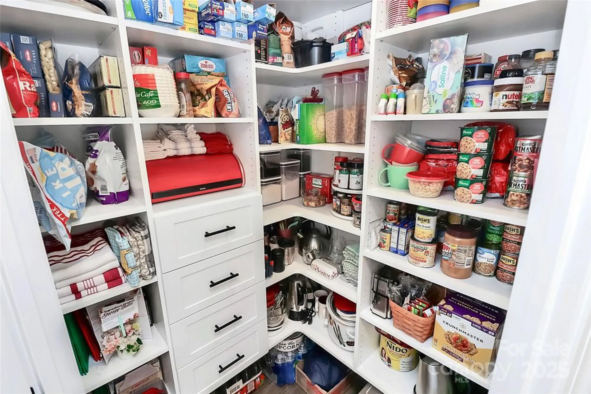 Property Slideshow image 14 of 40 | 163 hanks bluff dr, Mooresville, NC, 28117