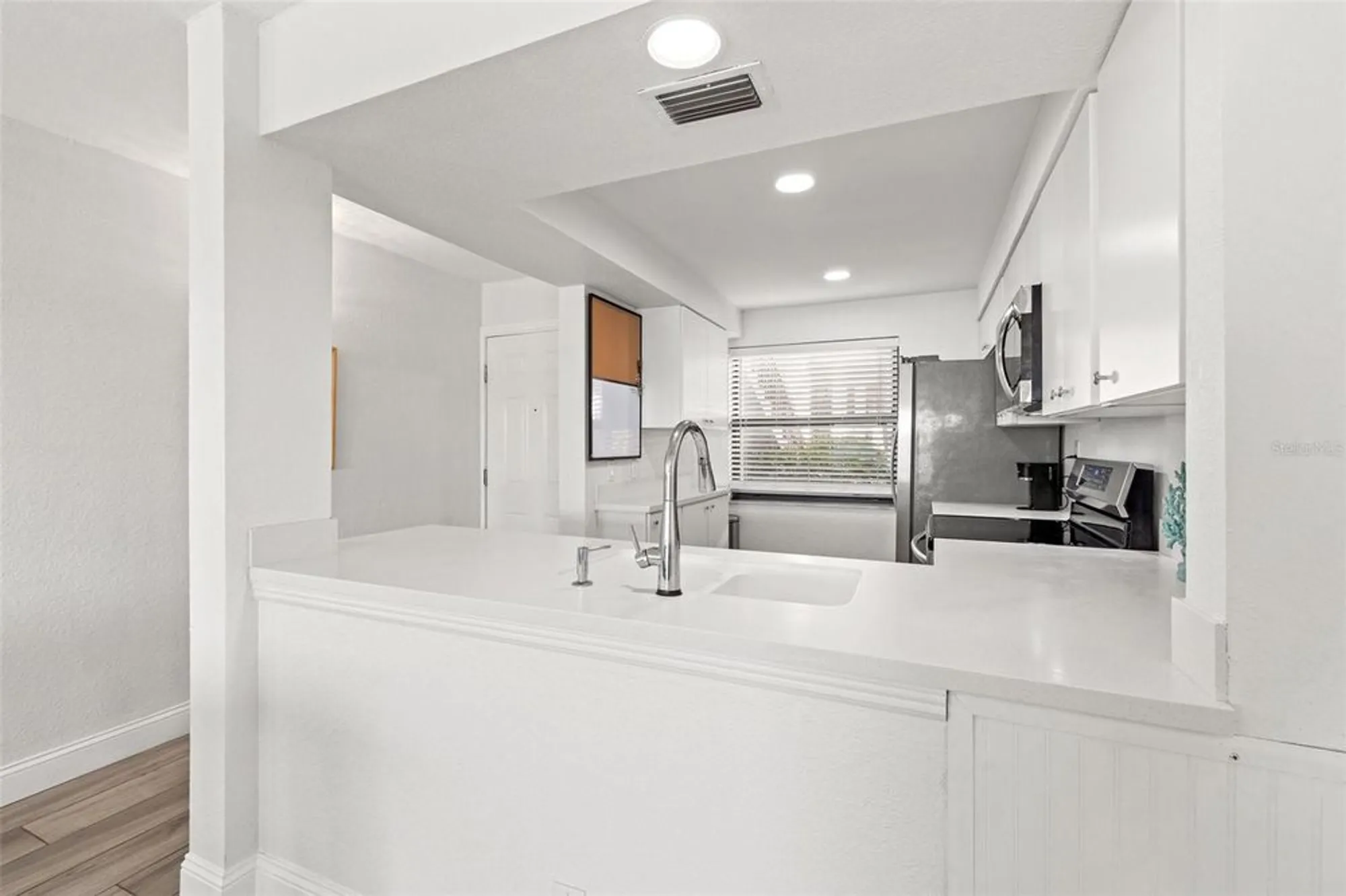 Property Slideshow image 10 of 38 | 6265 sun blvd apt 101, Saint Petersburg, FL, 33715