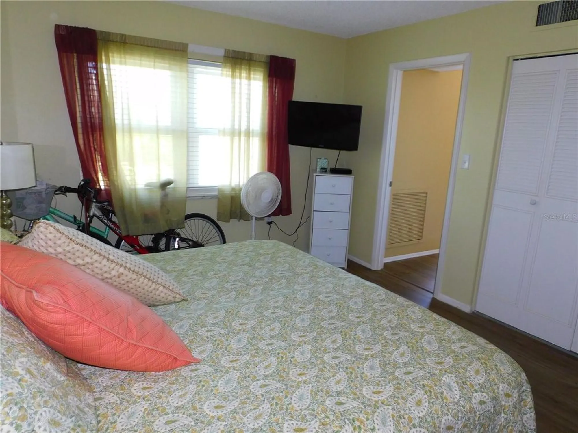 Property Slideshow image 12 of 60 | 9 forbes pl 310, Dunedin, FL, 34698