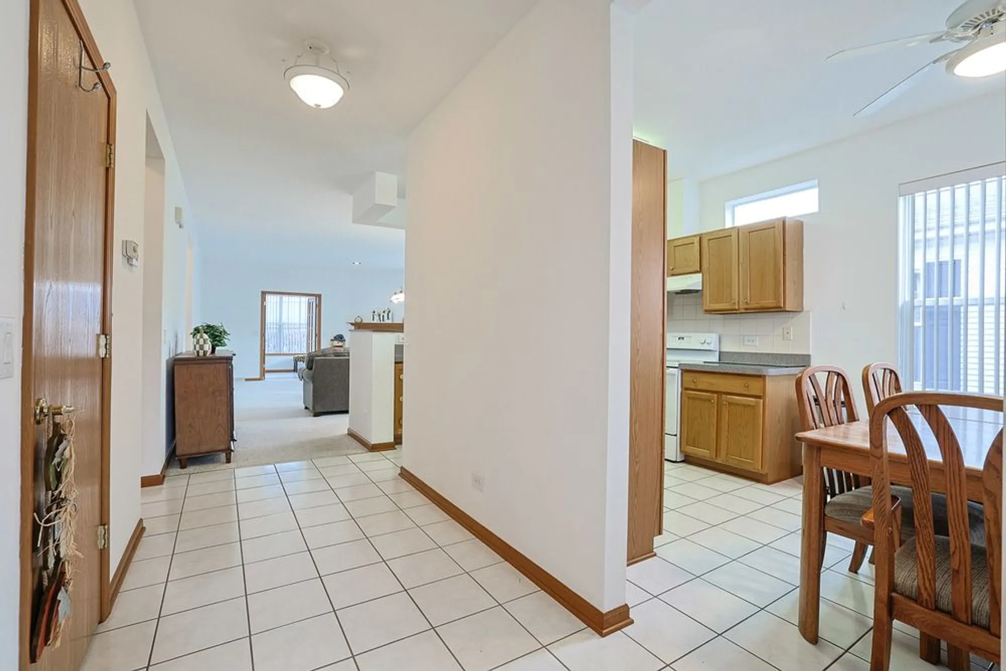 Property Slideshow image 5 of 32 | 3455 steeplechase way, Grayslake, IL, 60030