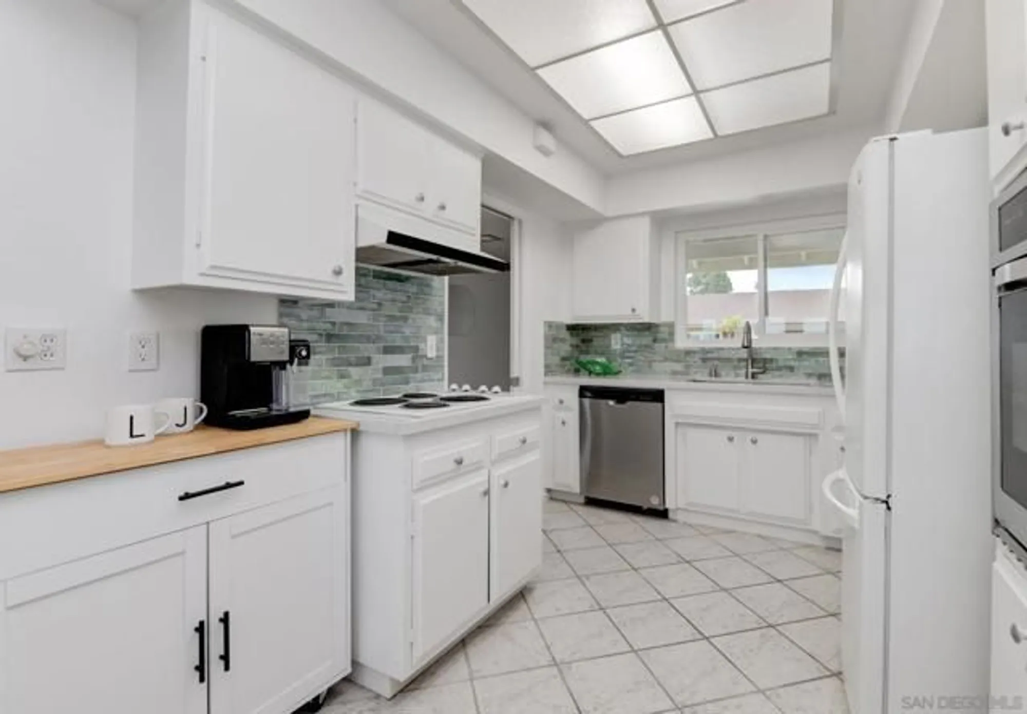 Property Slideshow image 11 of 39 | 3660 vista campana 37, Oceanside, CA, 92057