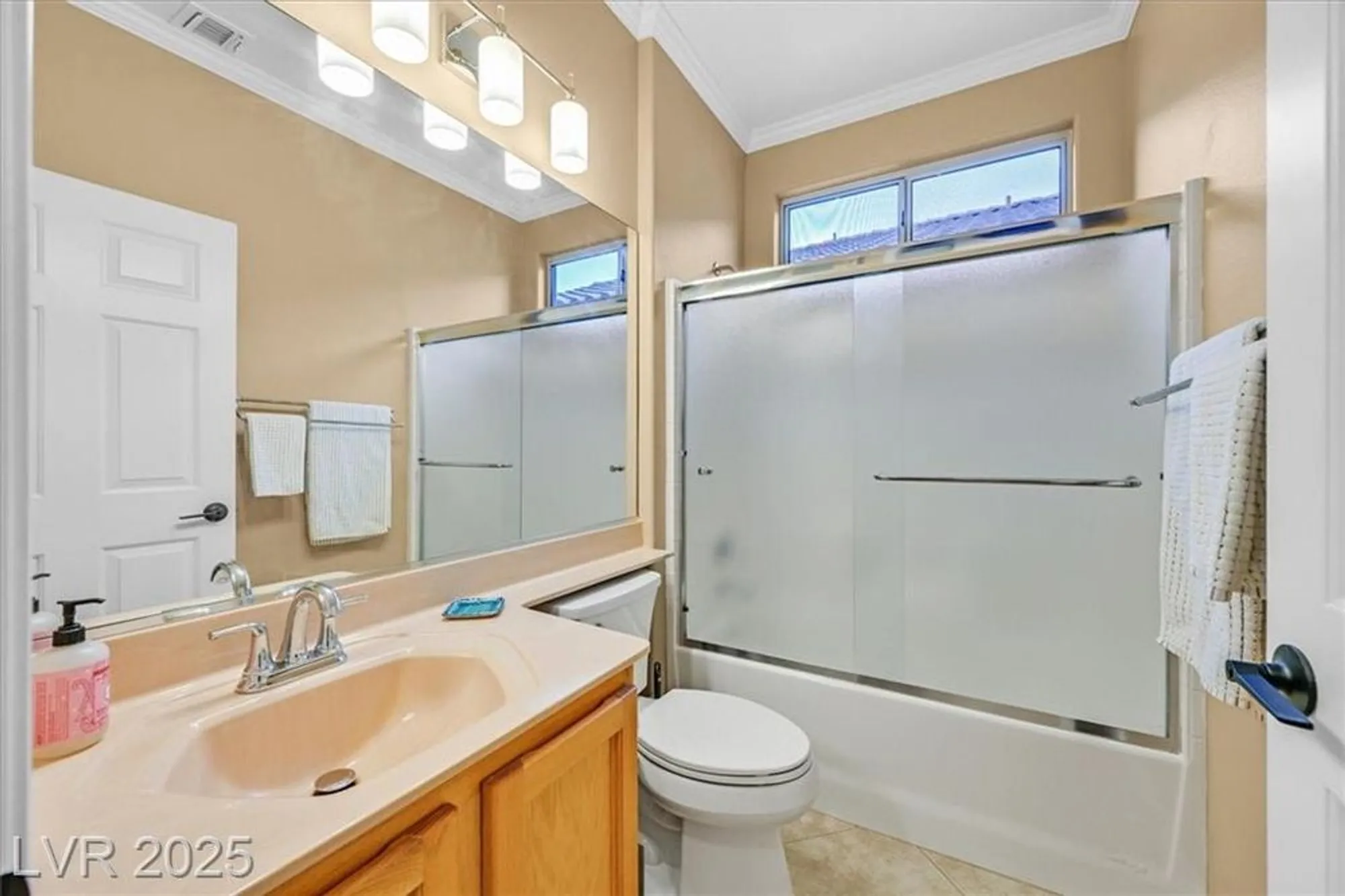 Property Slideshow image 19 of 36 | 1388 couperin dr, Henderson, NV, 89052