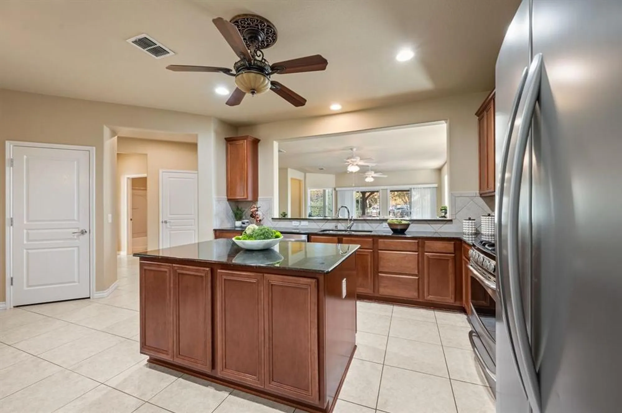 Property Slideshow image 7 of 39 | 7356 pasatiempo dr, Frisco, TX, 75036