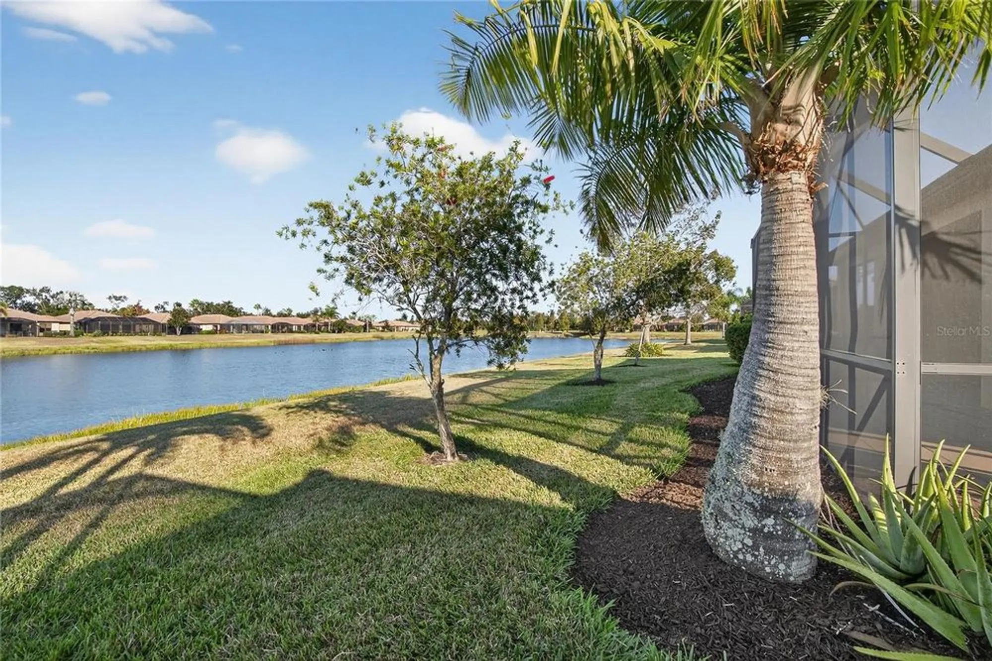 Property Slideshow image 47 of 76 | 331 cedar falls dr, Apollo Beach, FL, 33572