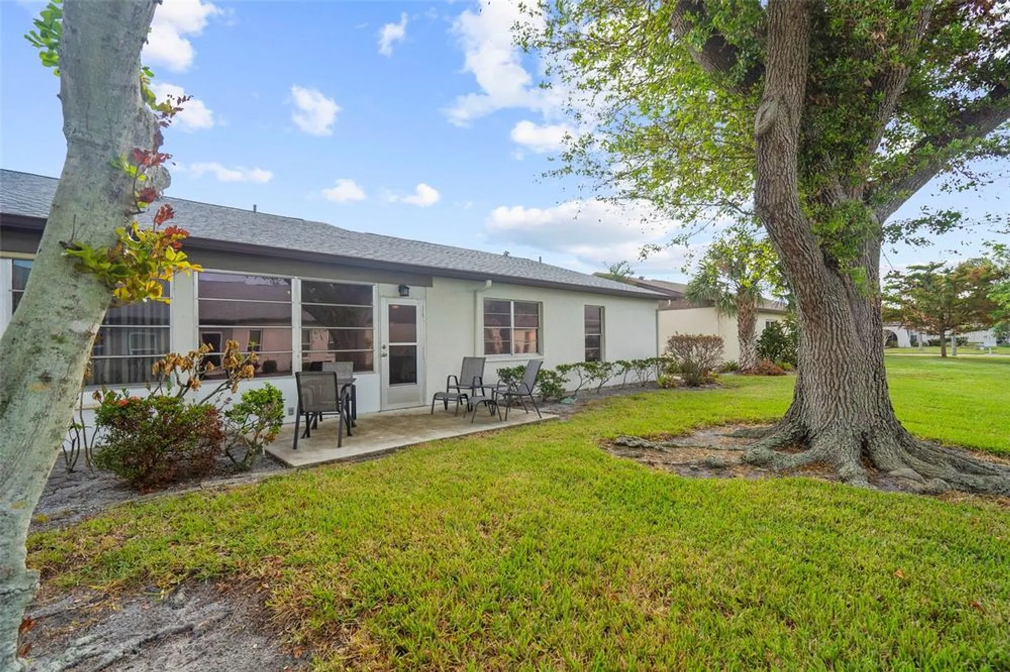 Property Slideshow image 17 of 26 | 605 apple ln, Englewood, FL, 34223