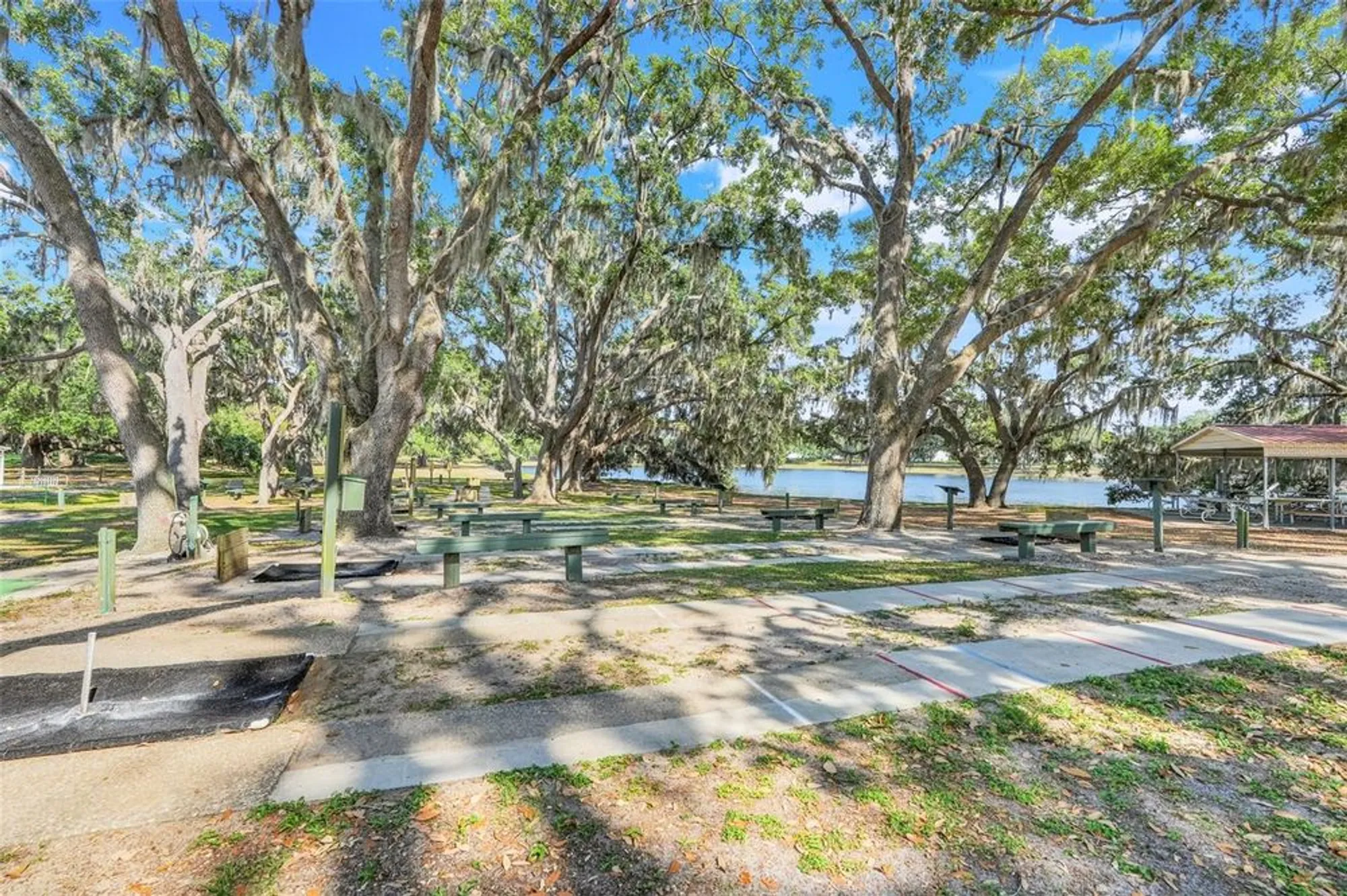 Property Slideshow image 32 of 41 | 26736 cash ct, Leesburg, FL, 34748