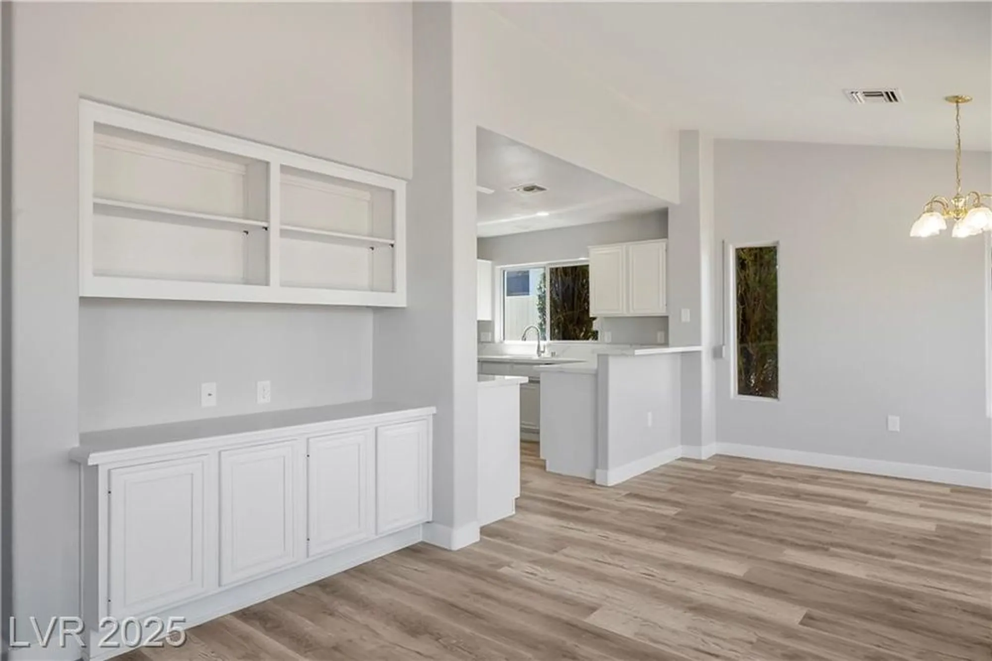 Property Slideshow image 11 of 59 | 8500 gull dr, Las Vegas, NV, 89134