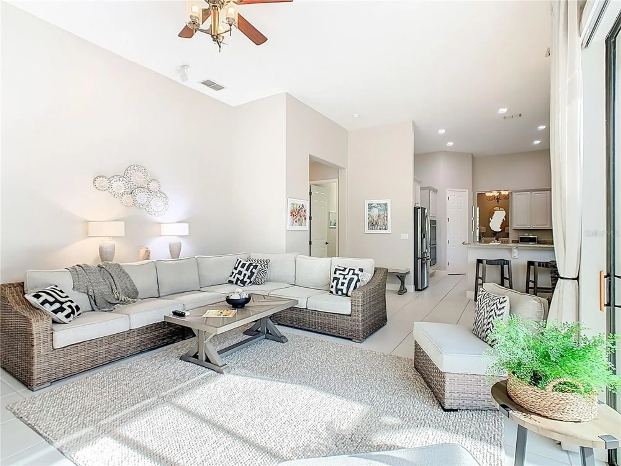 Property Slideshow image 18 of 84 | 915 san raphael st, Poinciana, FL, 34759