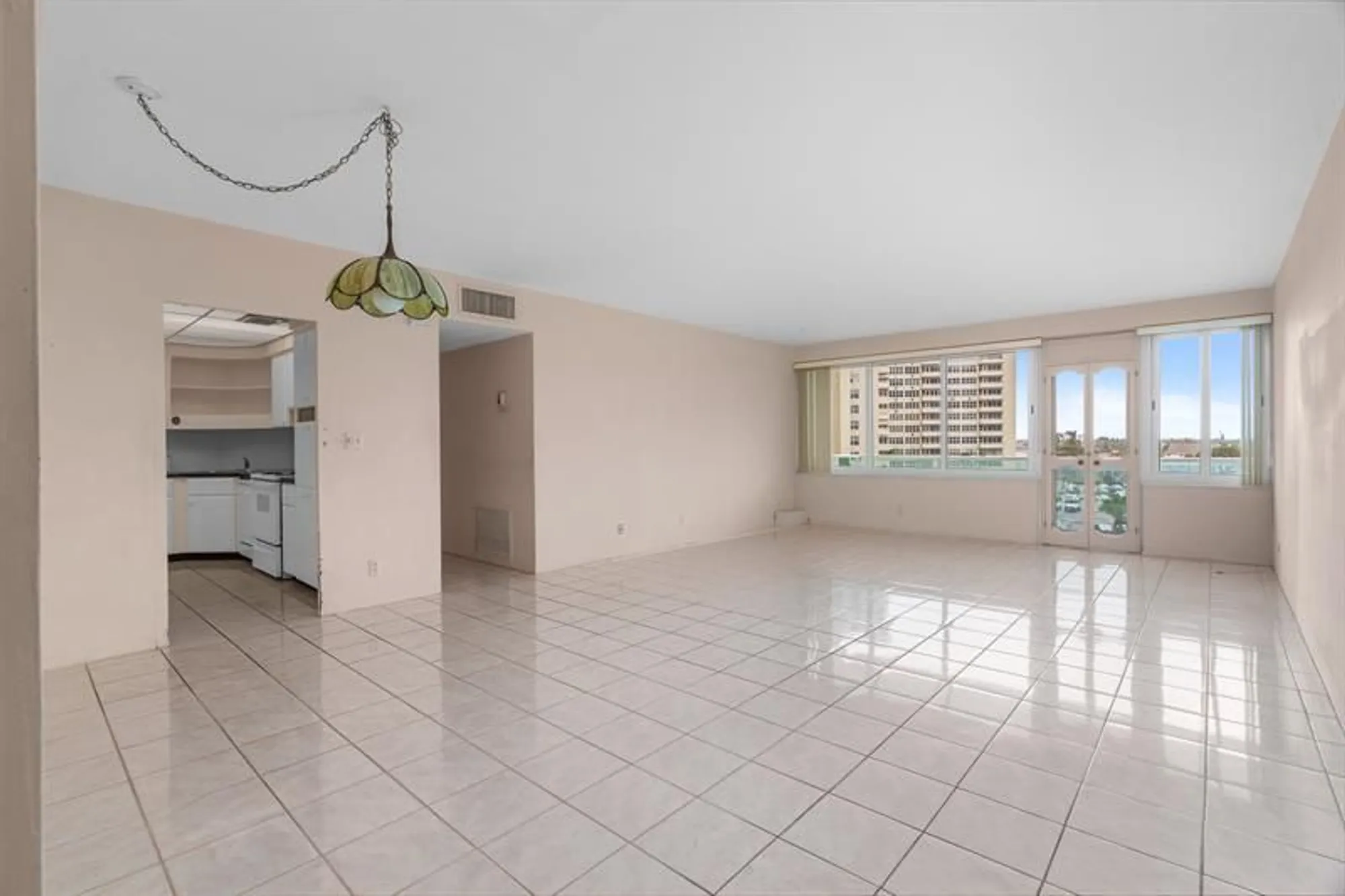 Property Slideshow image 10 of 46 | 3233 ne 34th st 508, Fort Lauderdale, FL, 33308