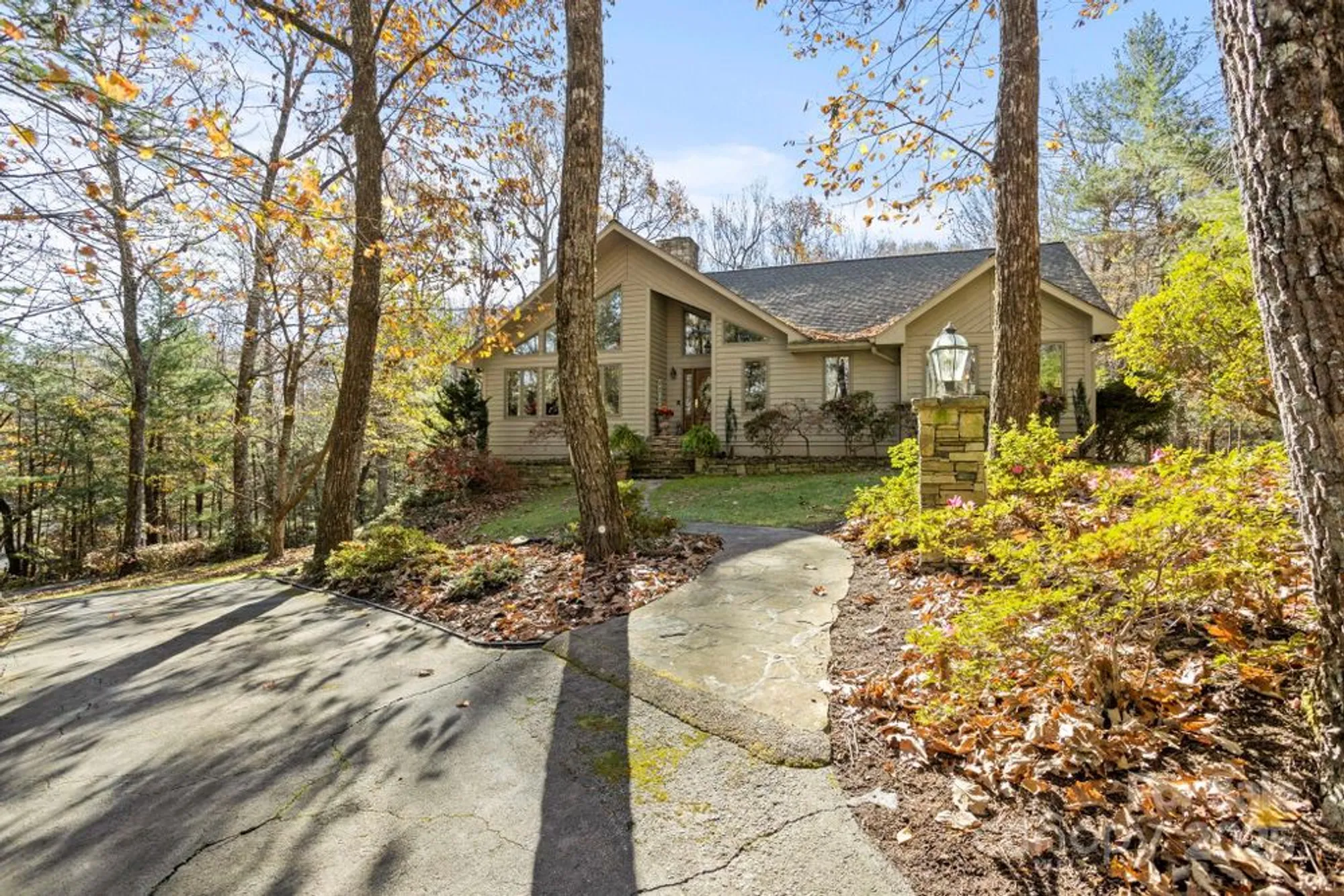 Property Slideshow image 3 of 48 | 231 greenleaf dr, Flat Rock, NC, 28731