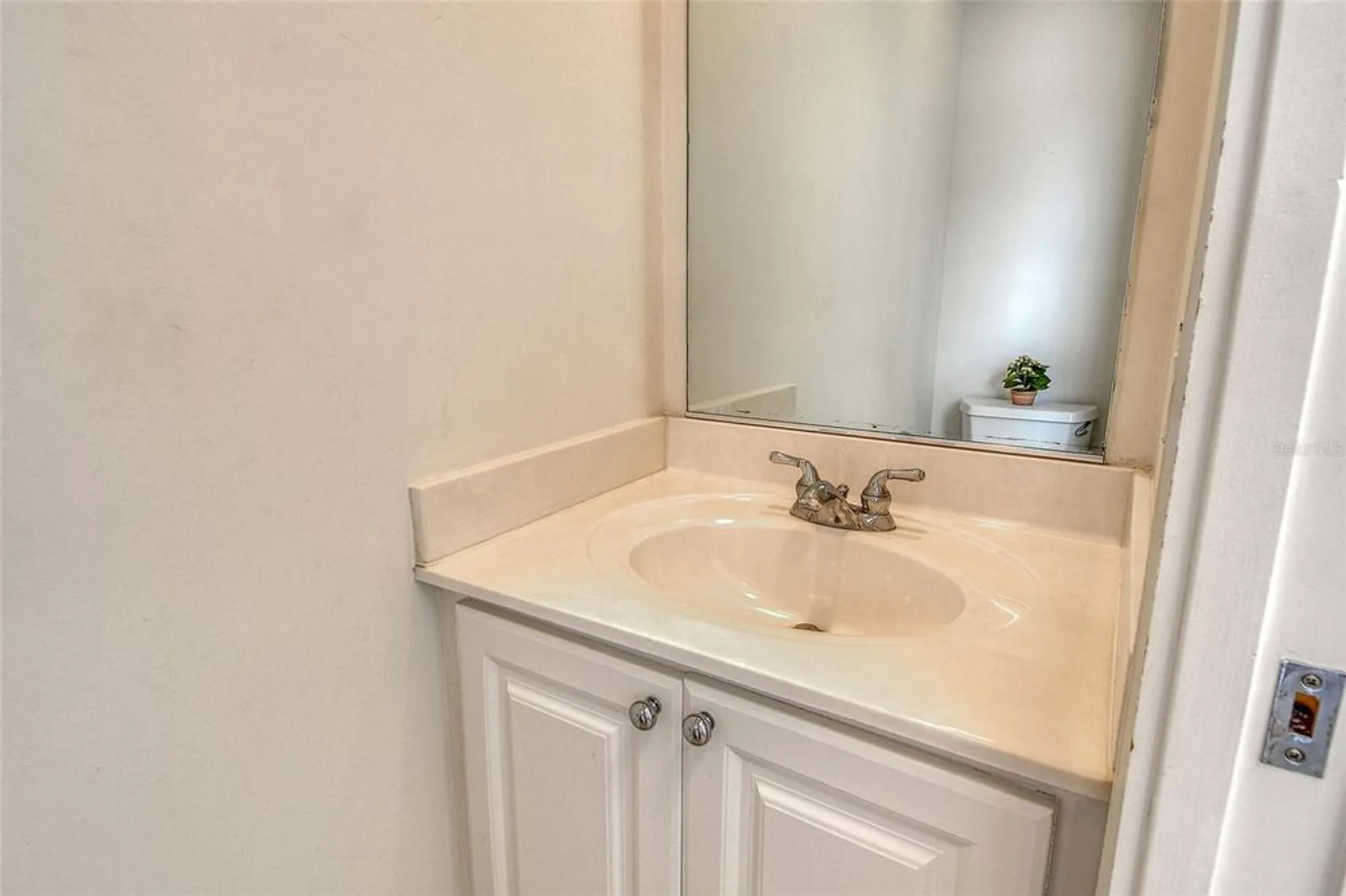 Property Slideshow image 24 of 49 | 1400 burgos dr, Sarasota, FL, 34238