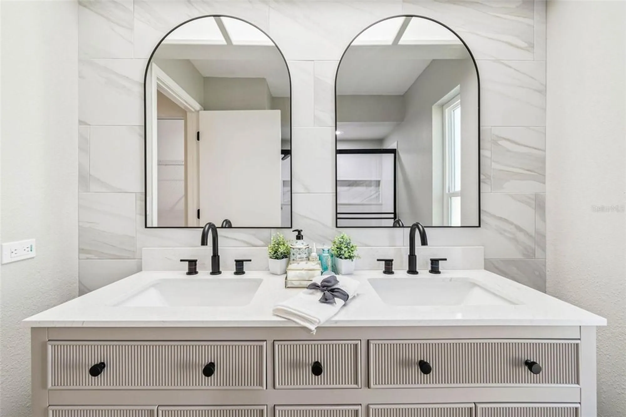 Property Slideshow image 23 of 70 | 3116 brunswick cir, Palm Harbor, FL, 34684