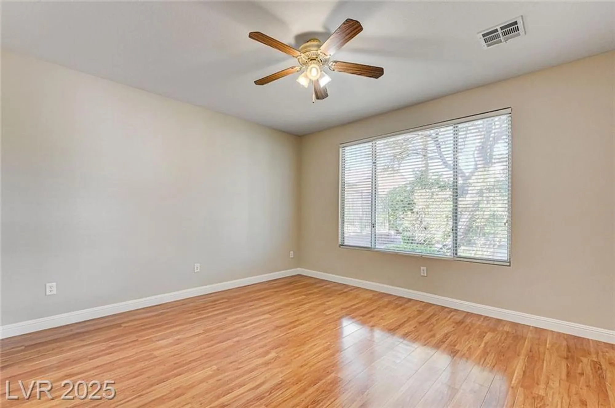 Property Slideshow image 23 of 65 | 10532 riva grande ct, Las Vegas, NV, 89135