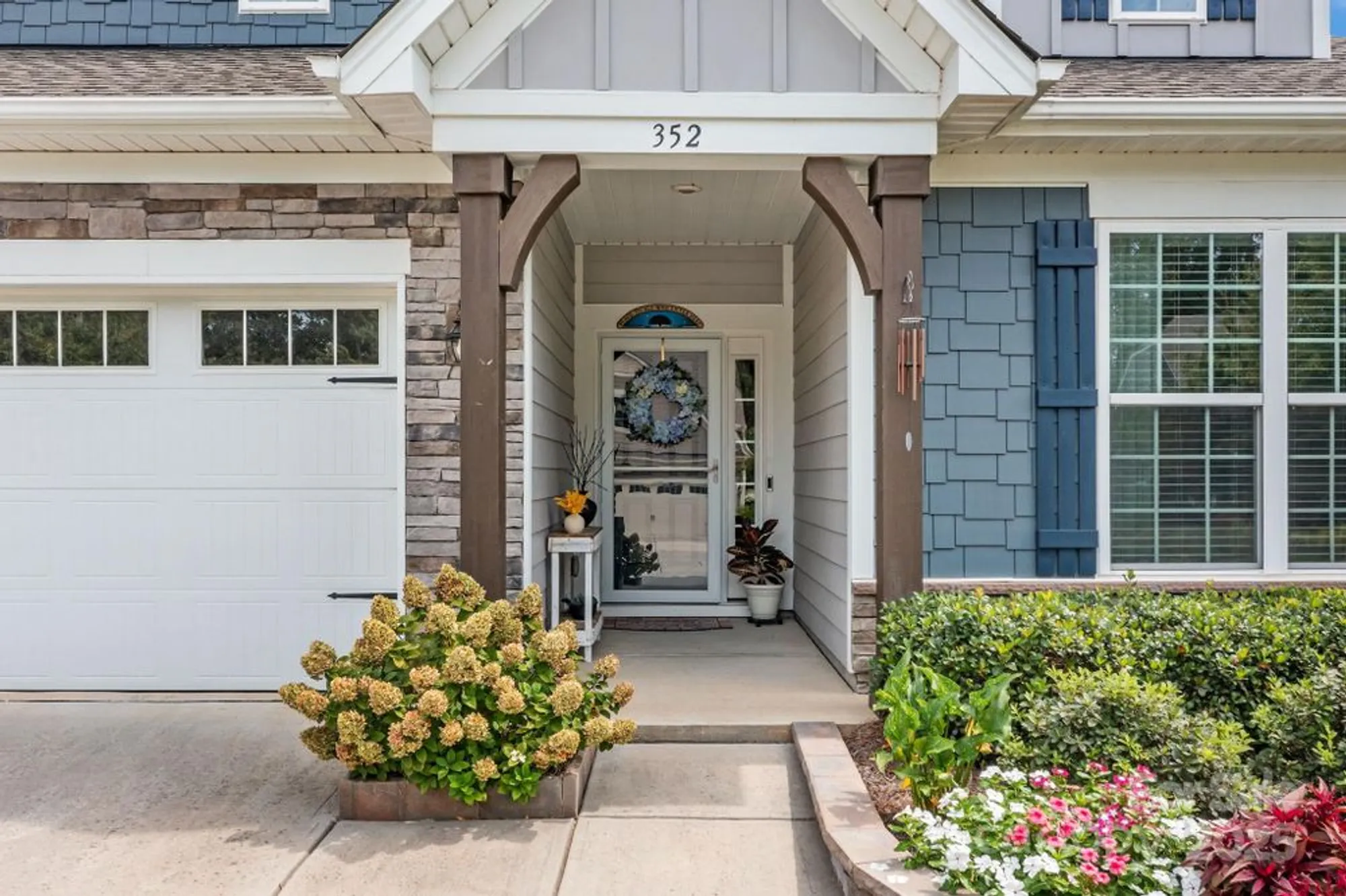 Property Slideshow image 2 of 29 | 352 picasso trl, Mount Holly, NC, 28120