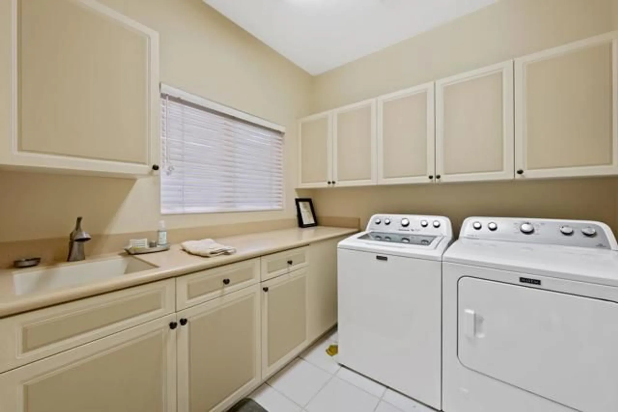 Property Slideshow image 33 of 36 | 78123 foxbrook ln, Palm Desert, CA, 92211