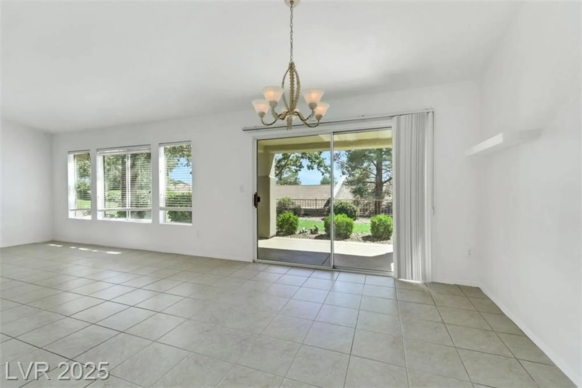 Property Slideshow image 23 of 31 | 498 elm crest pl, Henderson, NV, 89012