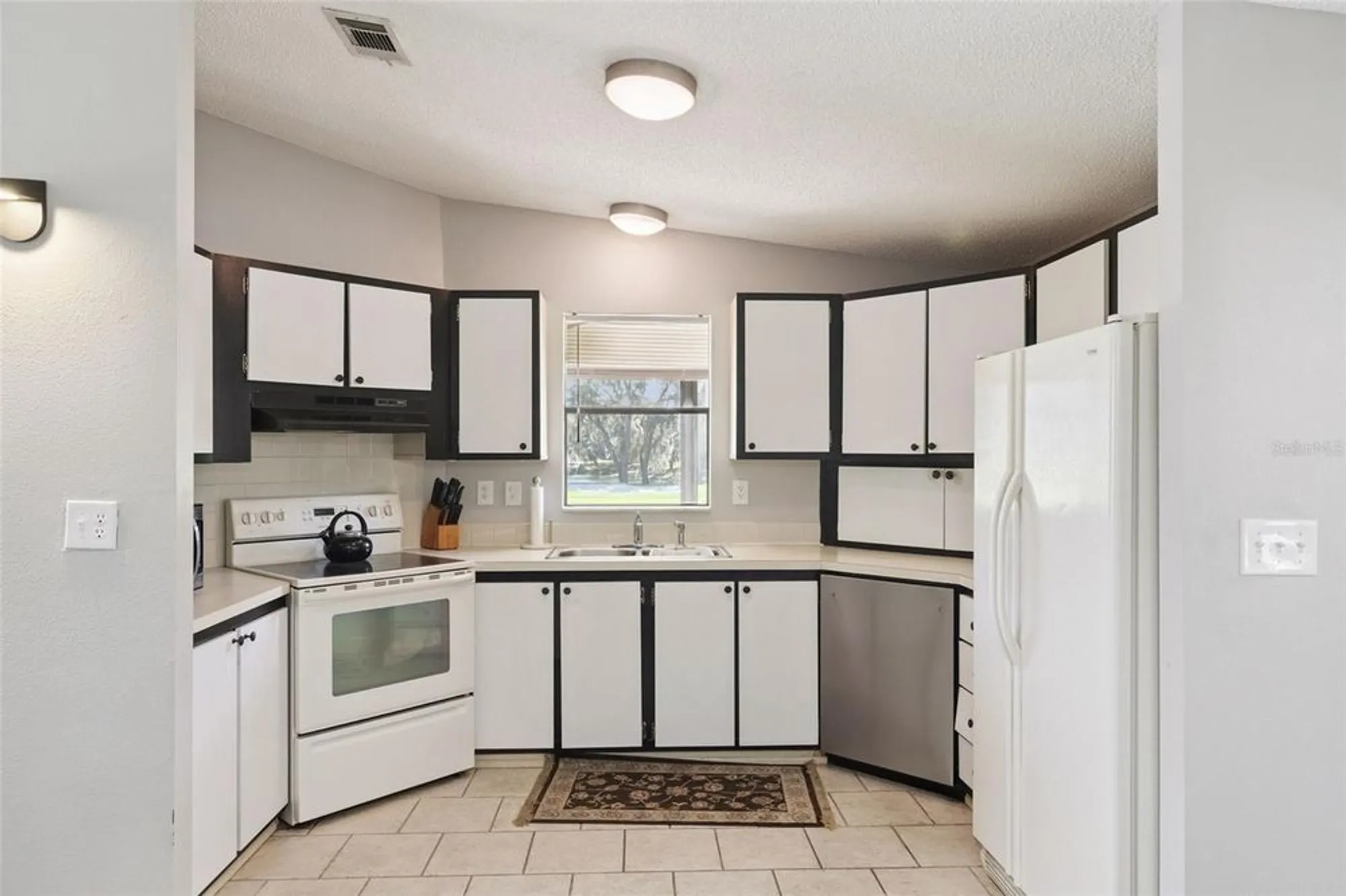 Property Slideshow image 9 of 27 | 726 orchid st, Lady Lake, FL, 32159