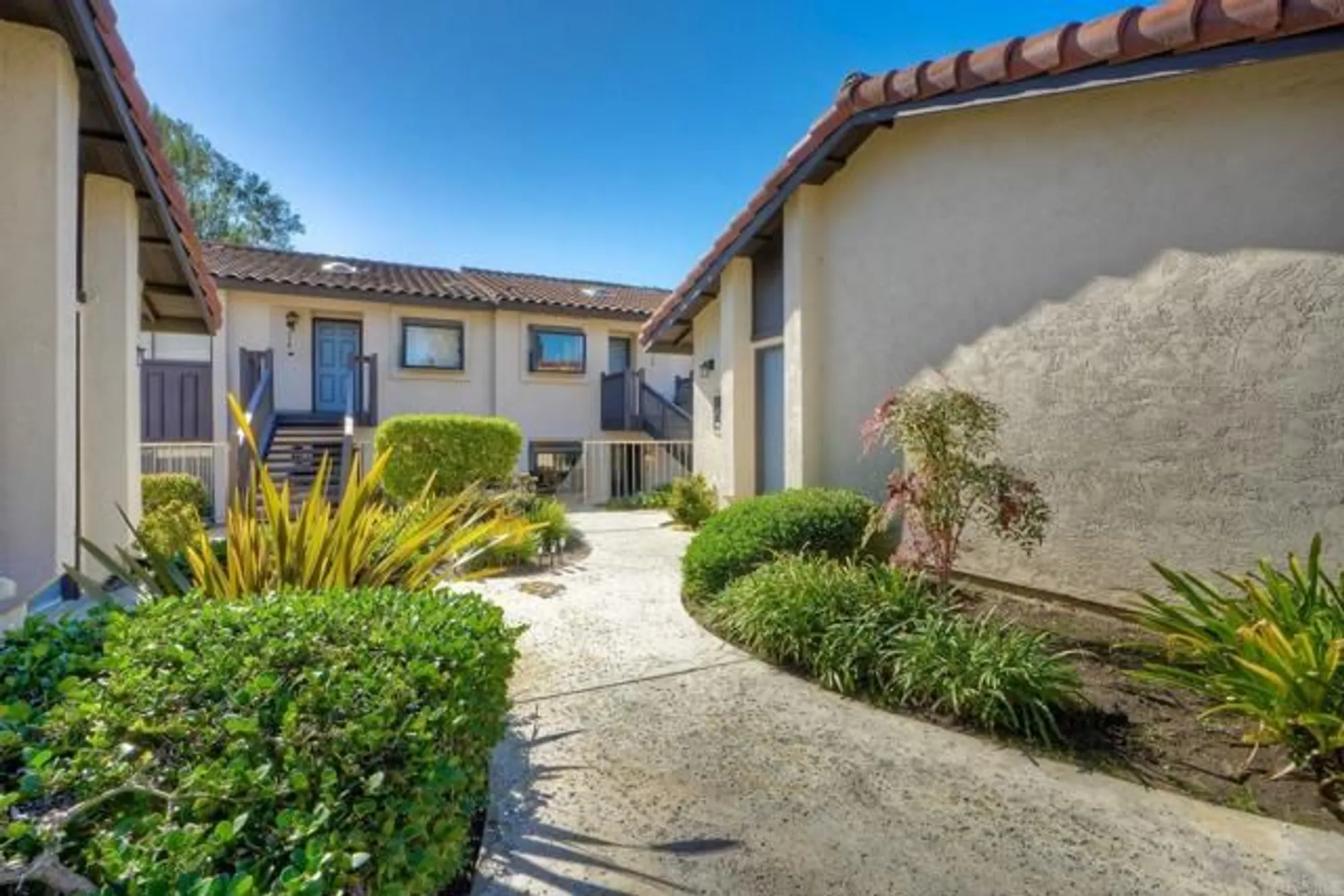 Property Slideshow image 25 of 28 | 220 s shorehang ln, Encinitas, CA, 92024