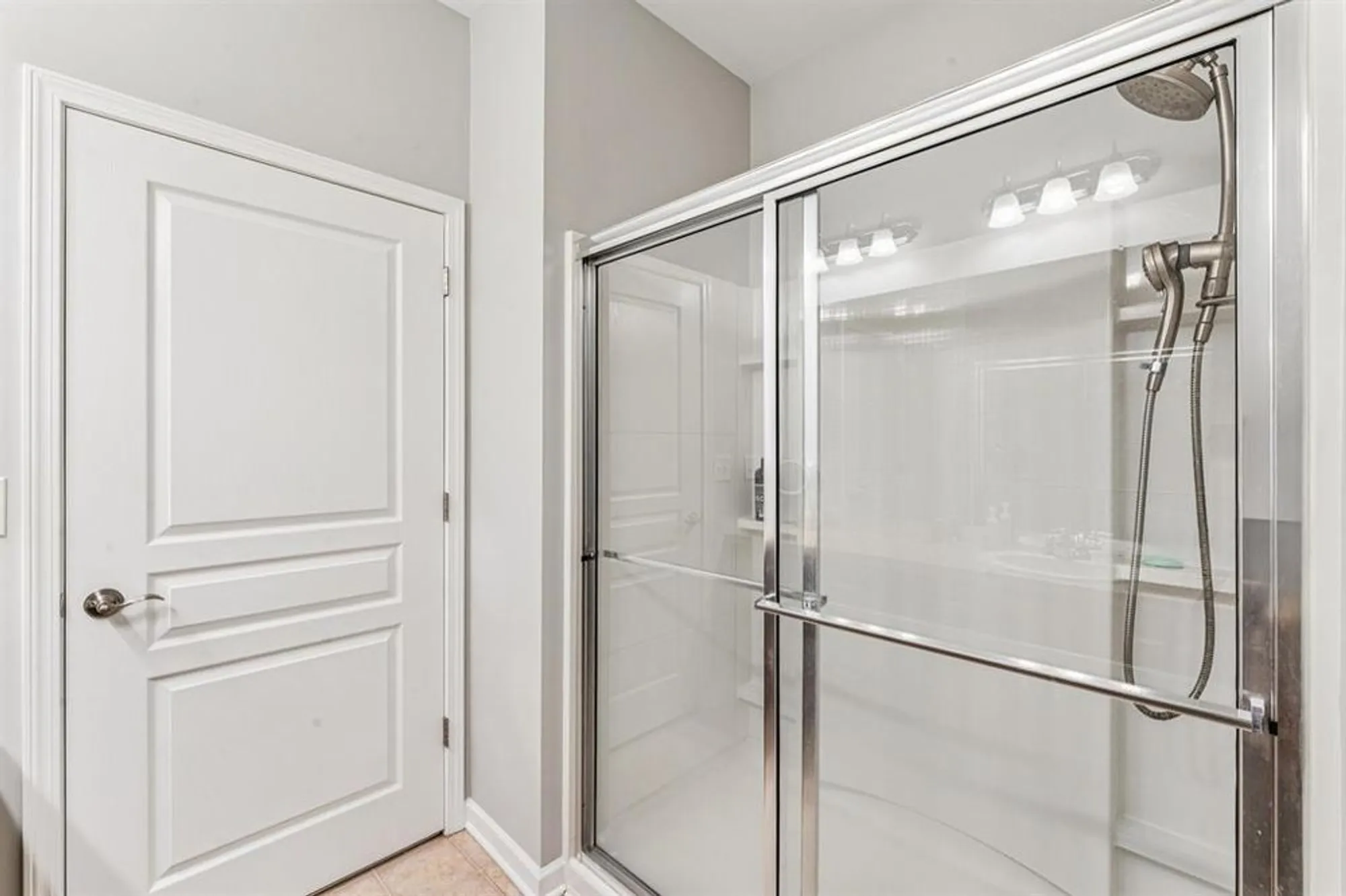 Property Slideshow image 18 of 60 | 9411 saint andrews dr, Grand Blanc, MI, 48439