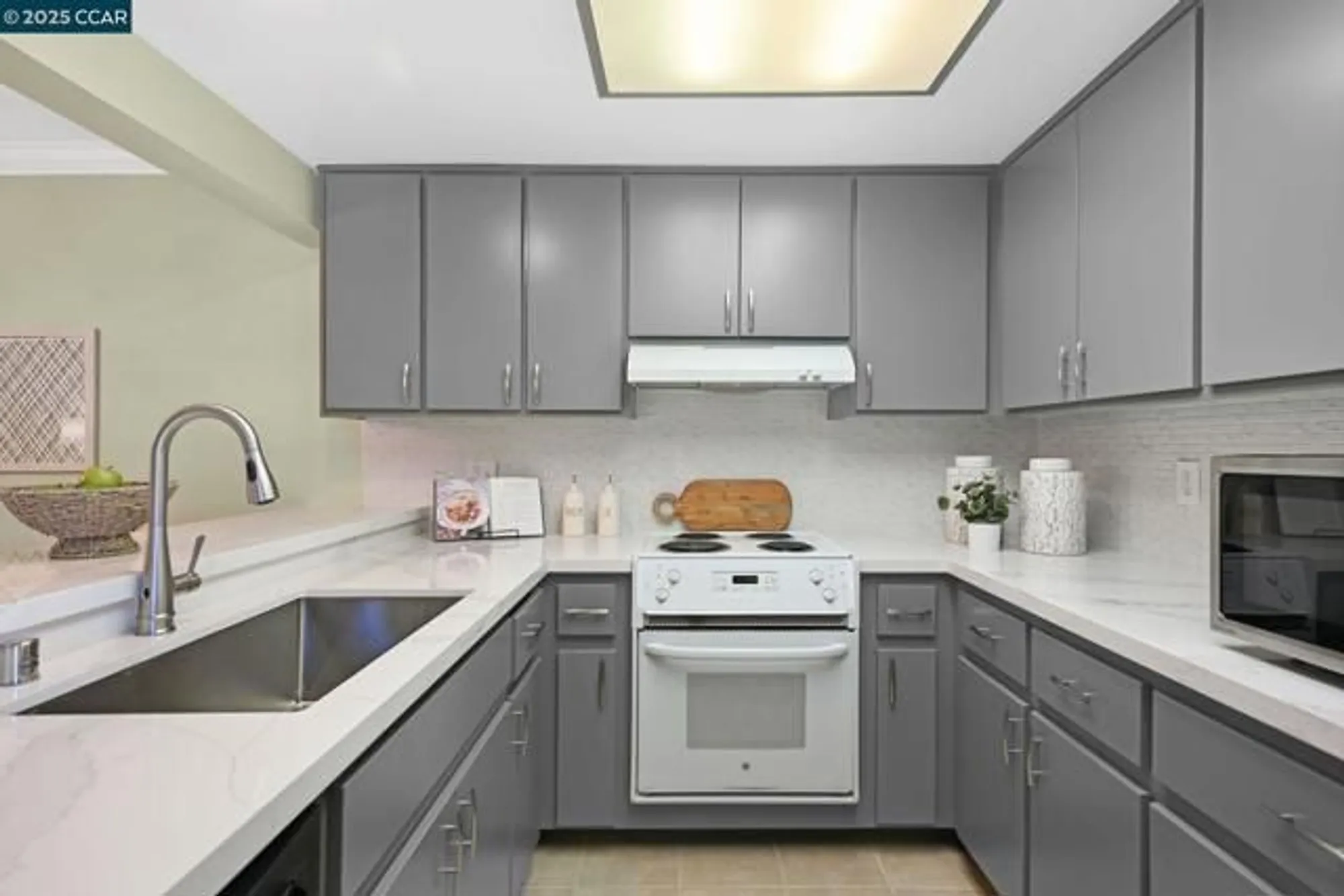 Property Slideshow image 7 of 29 | 1116 running springs rd 2, Walnut Creek, CA, 94595