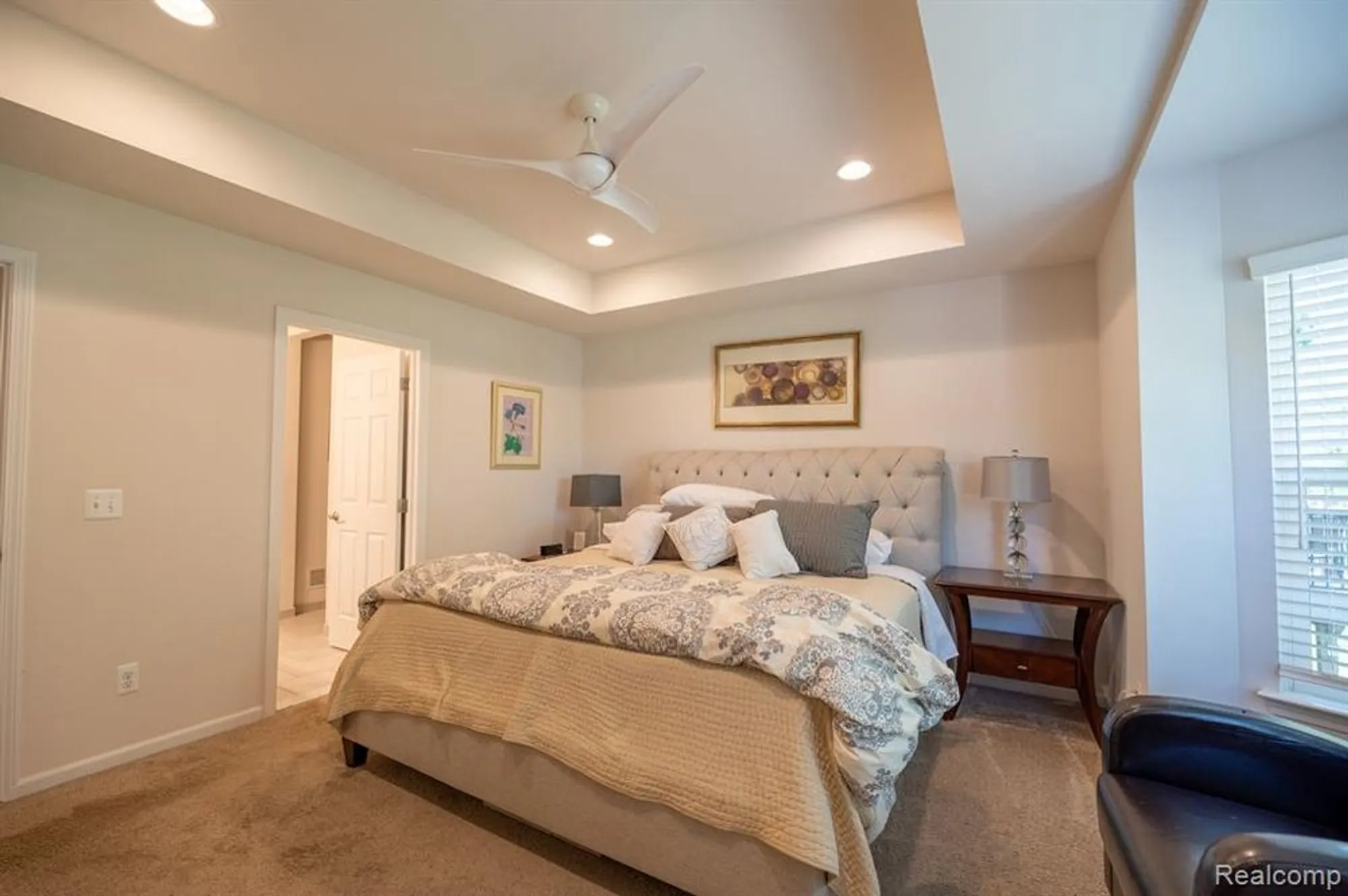 Property Slideshow image 17 of 33 | 3057 bridgewater rd, Auburn Hills, MI, 48326