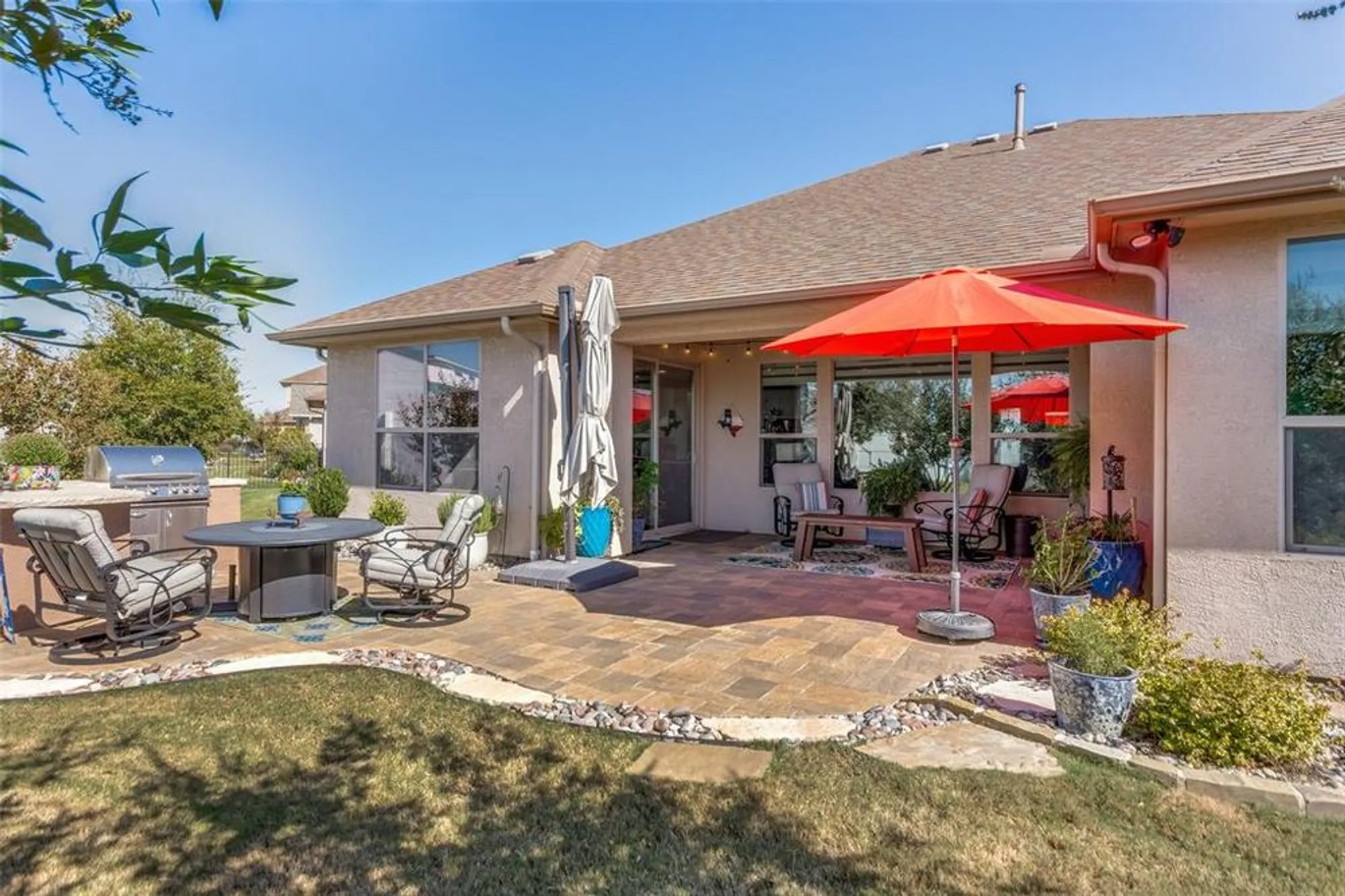 Property Slideshow image 28 of 36 | 9900 silver rock way, Denton, TX, 76207