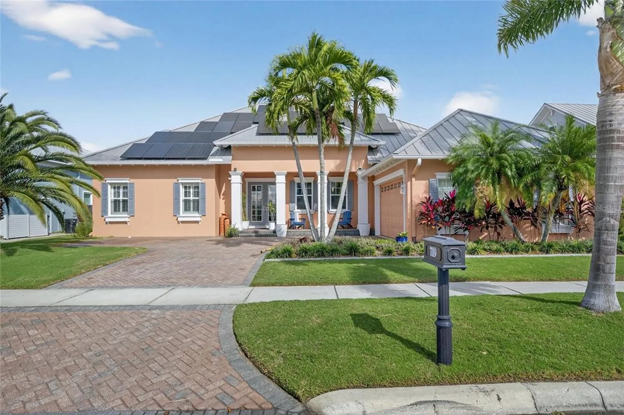 Property Slideshow image 78 of 99 | 719 islebay dr, Apollo Beach, FL, 33572