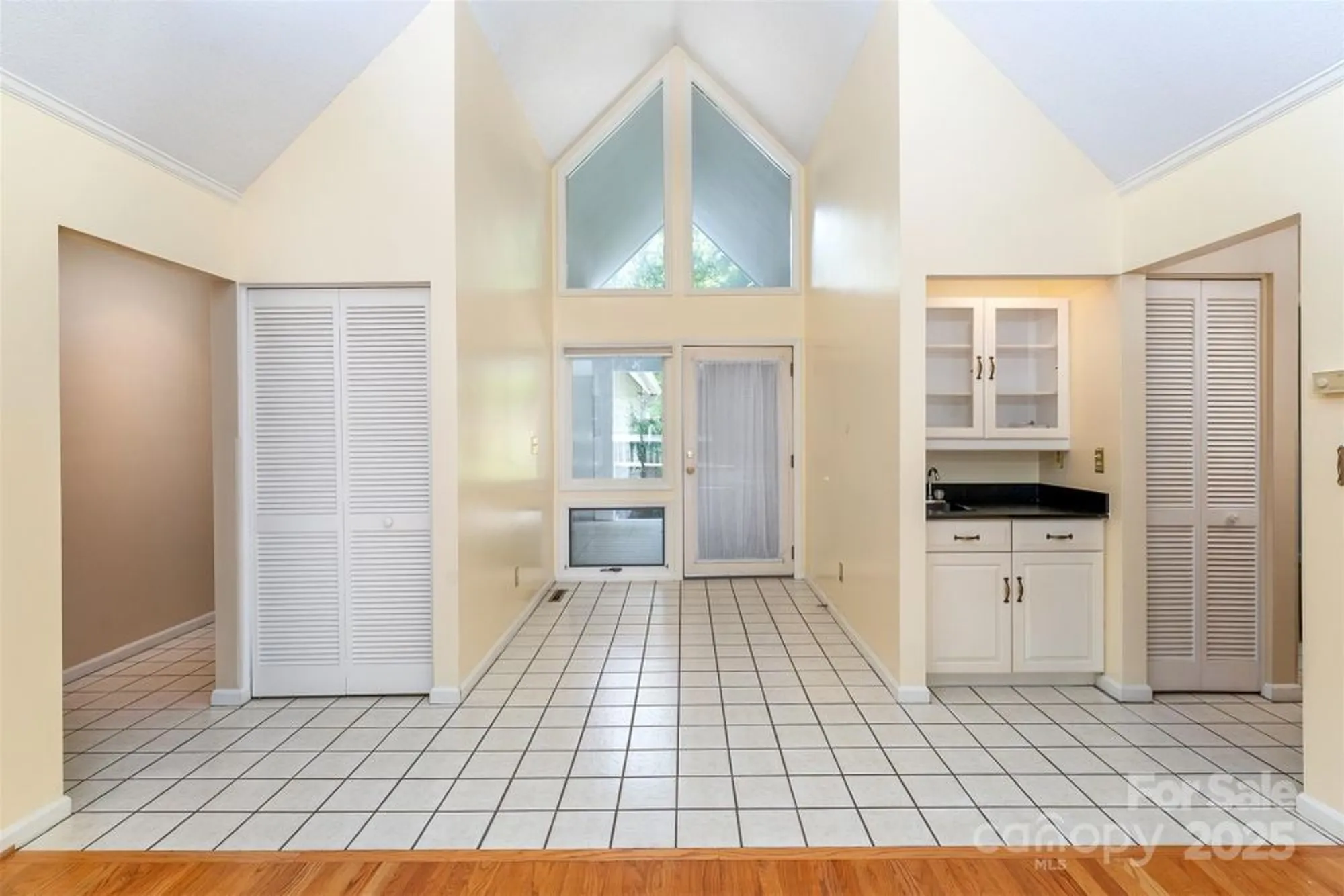 Property Slideshow image 12 of 41 | 144 overlook dr, Flat Rock, NC, 28731