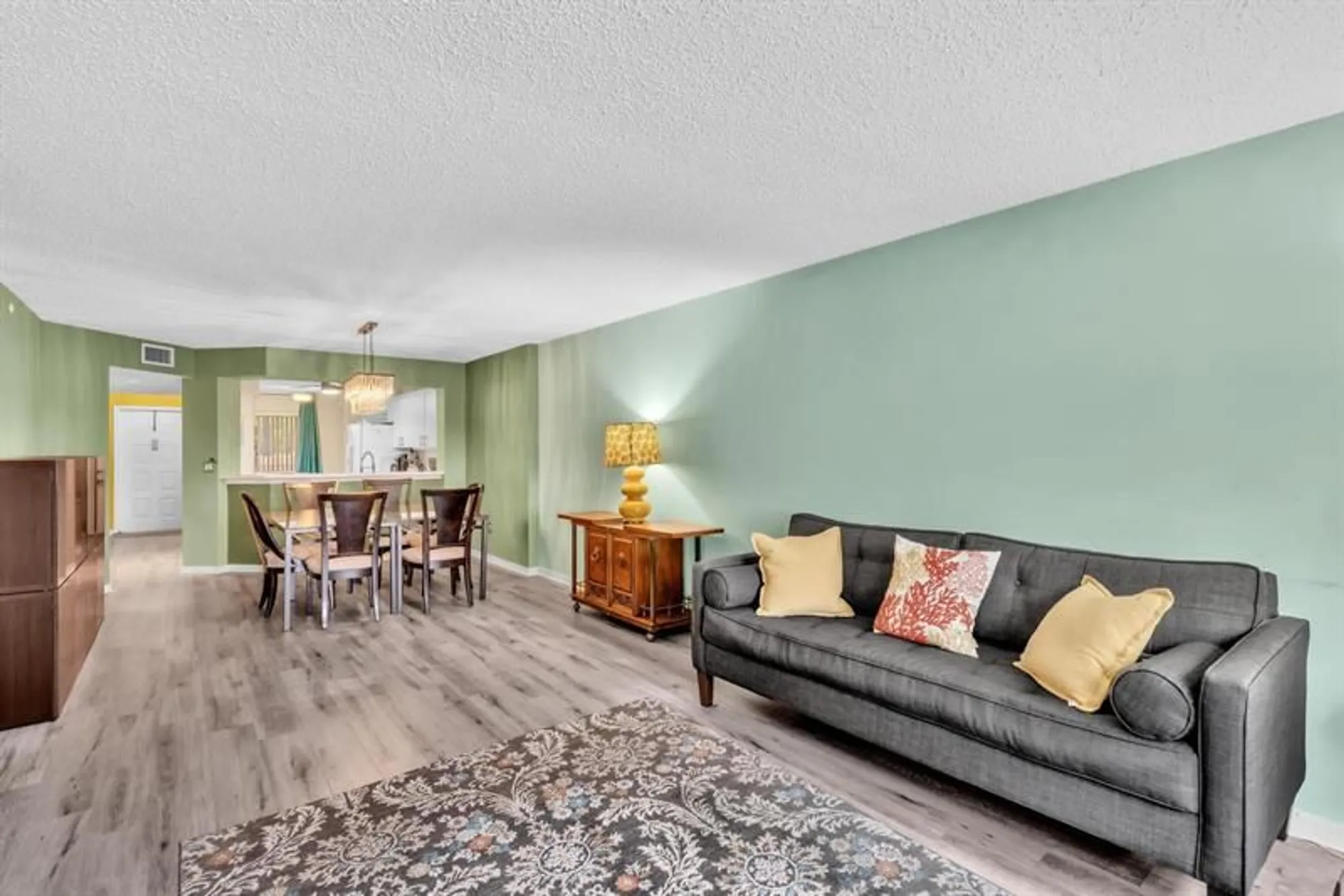 Property Slideshow image 17 of 65 | 9587 weldon cir b211, Tamarac, FL, 33321