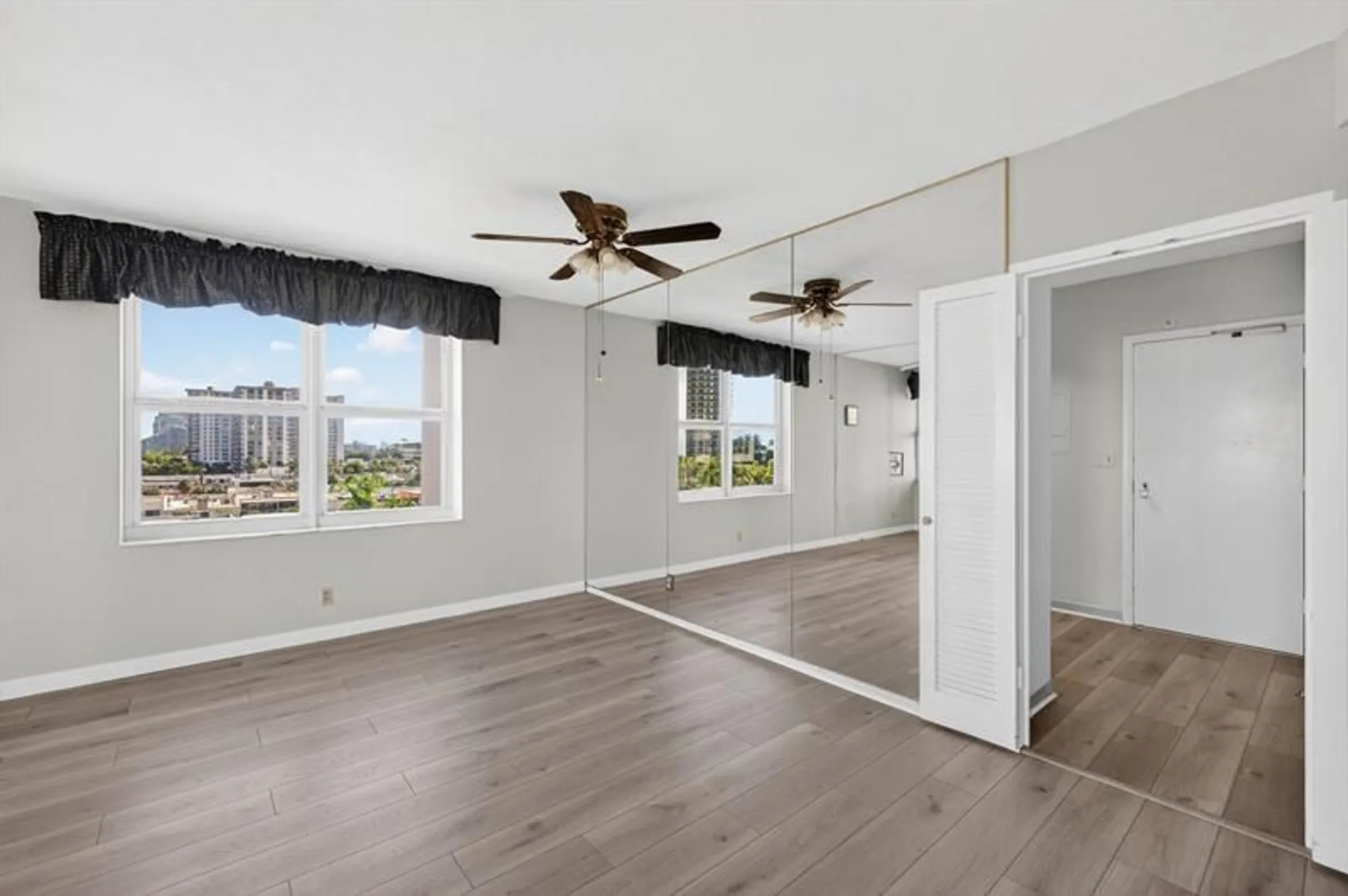 Property Slideshow image 19 of 39 | 3333 ne 34th st 615, Fort Lauderdale, FL, 33308