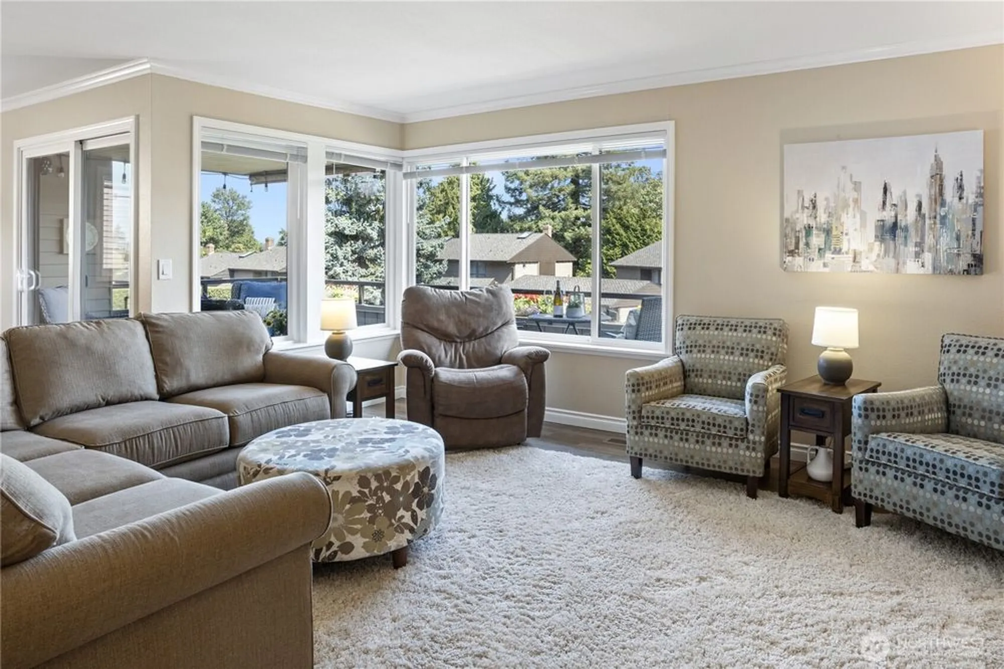 Property Slideshow image 4 of 40 | 10749 glen acres dr s # 10749s, Seattle, WA, 98168