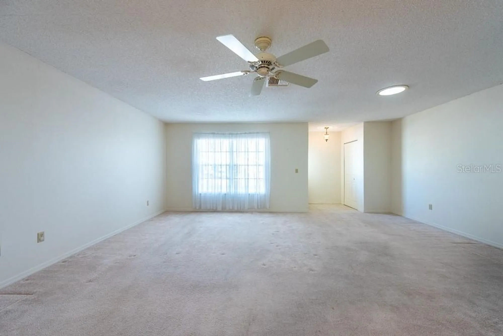 Property Slideshow image 4 of 44 | 106 silverbell ct, Sun City Center, FL, 33573