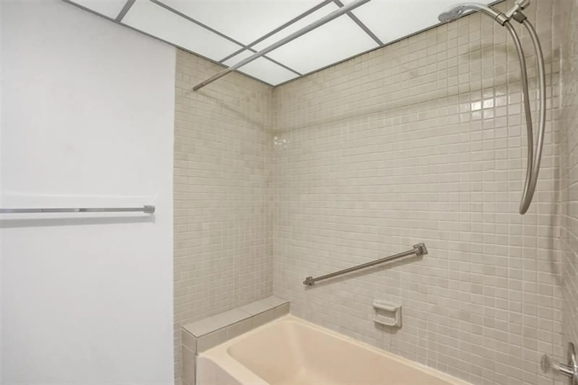 Property Slideshow image 26 of 66 | 7432 ashmont cir 208, Tamarac, FL, 33321