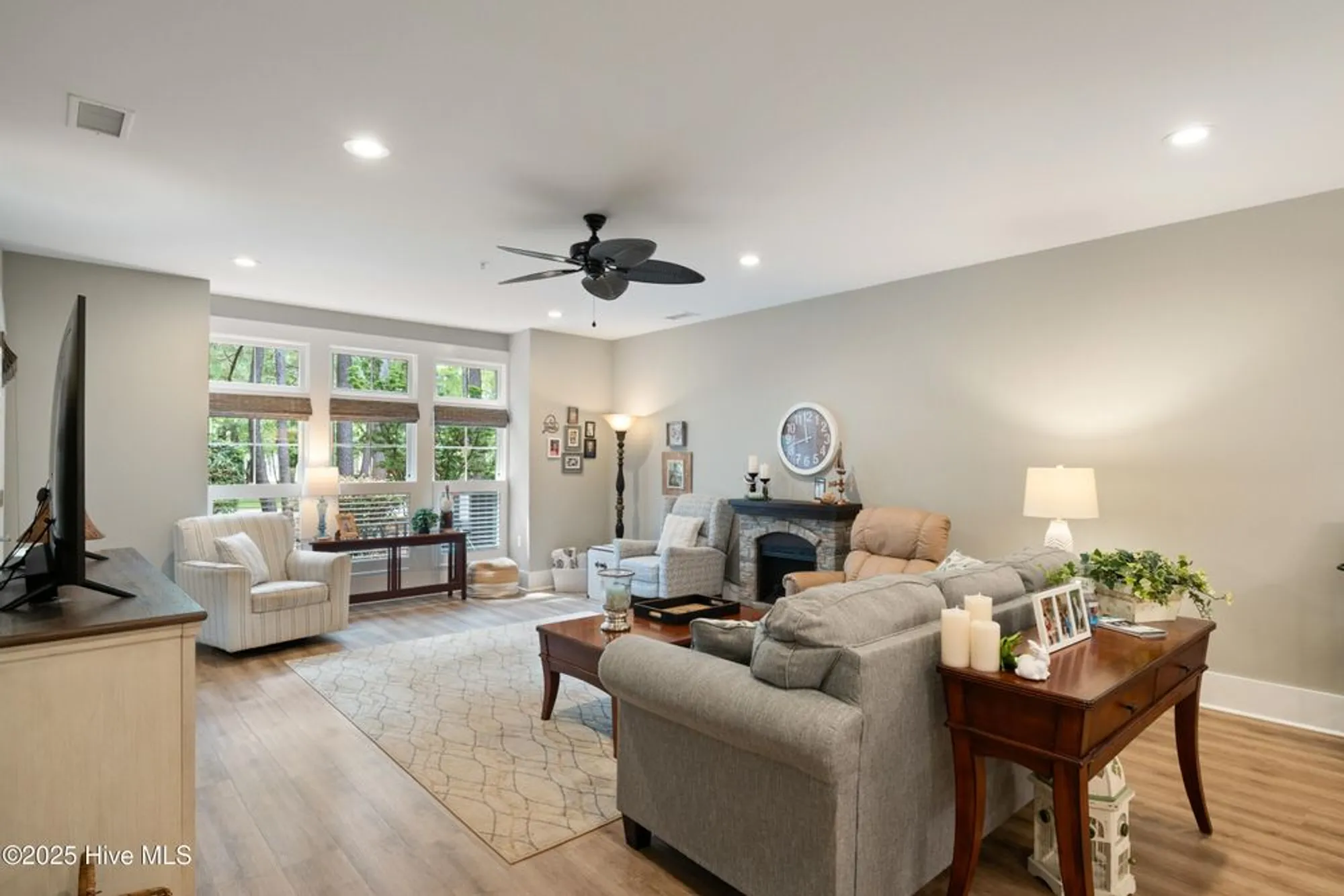 Property Slideshow image 15 of 46 | 2537 st james dr apt 705, Southport, NC, 28461