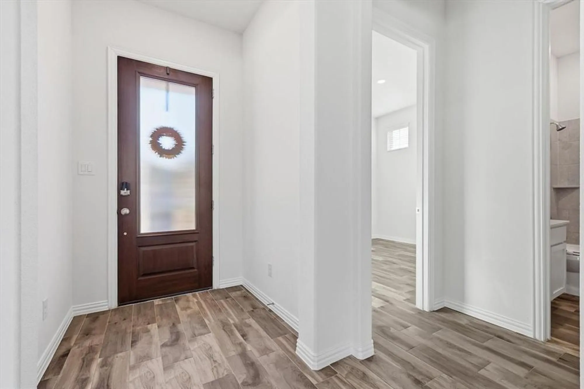 Property Slideshow image 3 of 40 | 4826 forest crest pkwy, Arlington, TX, 76005