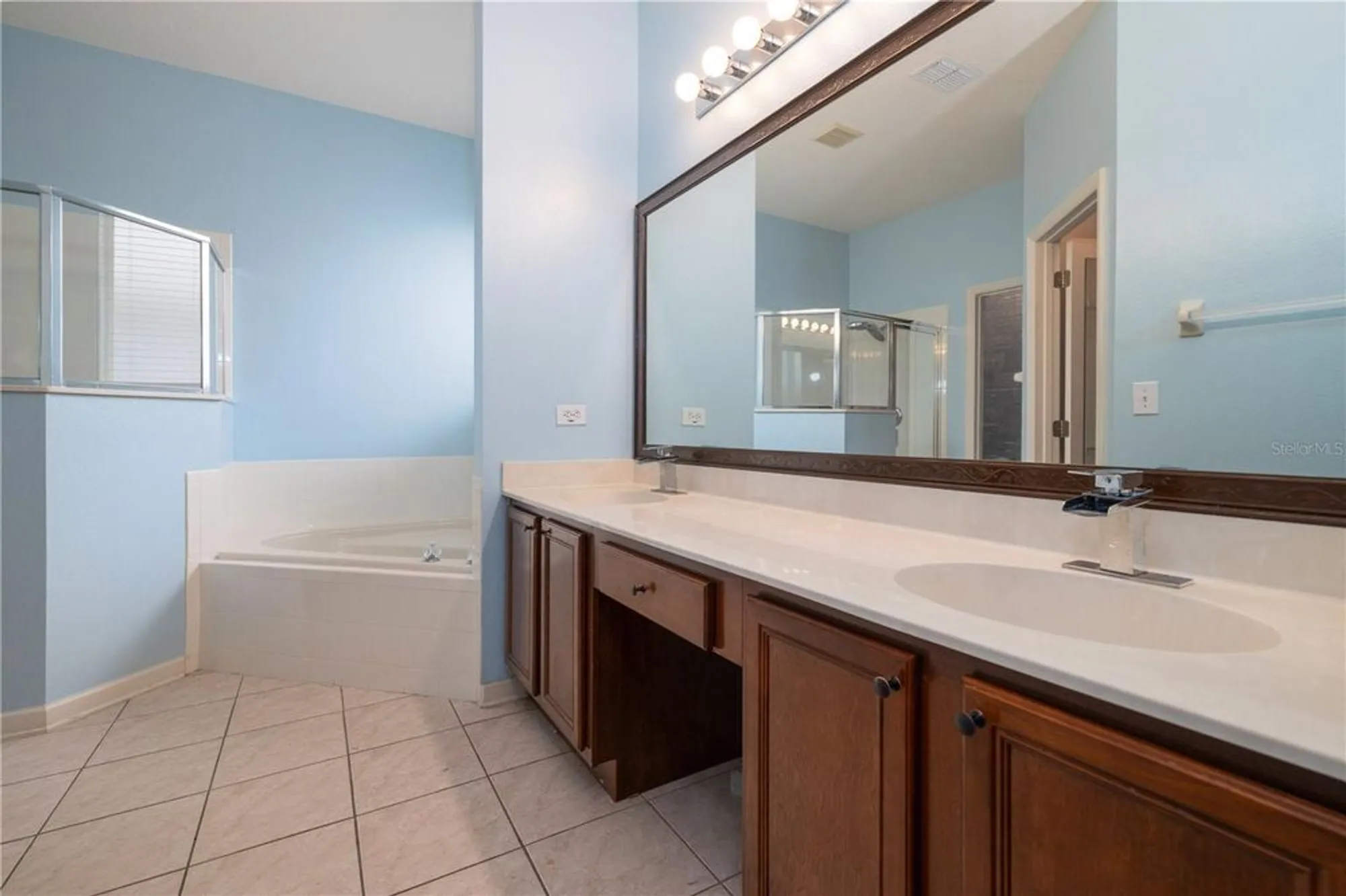 Property Slideshow image 21 of 44 | 107 wethersfield ct, Deland, FL, 32724