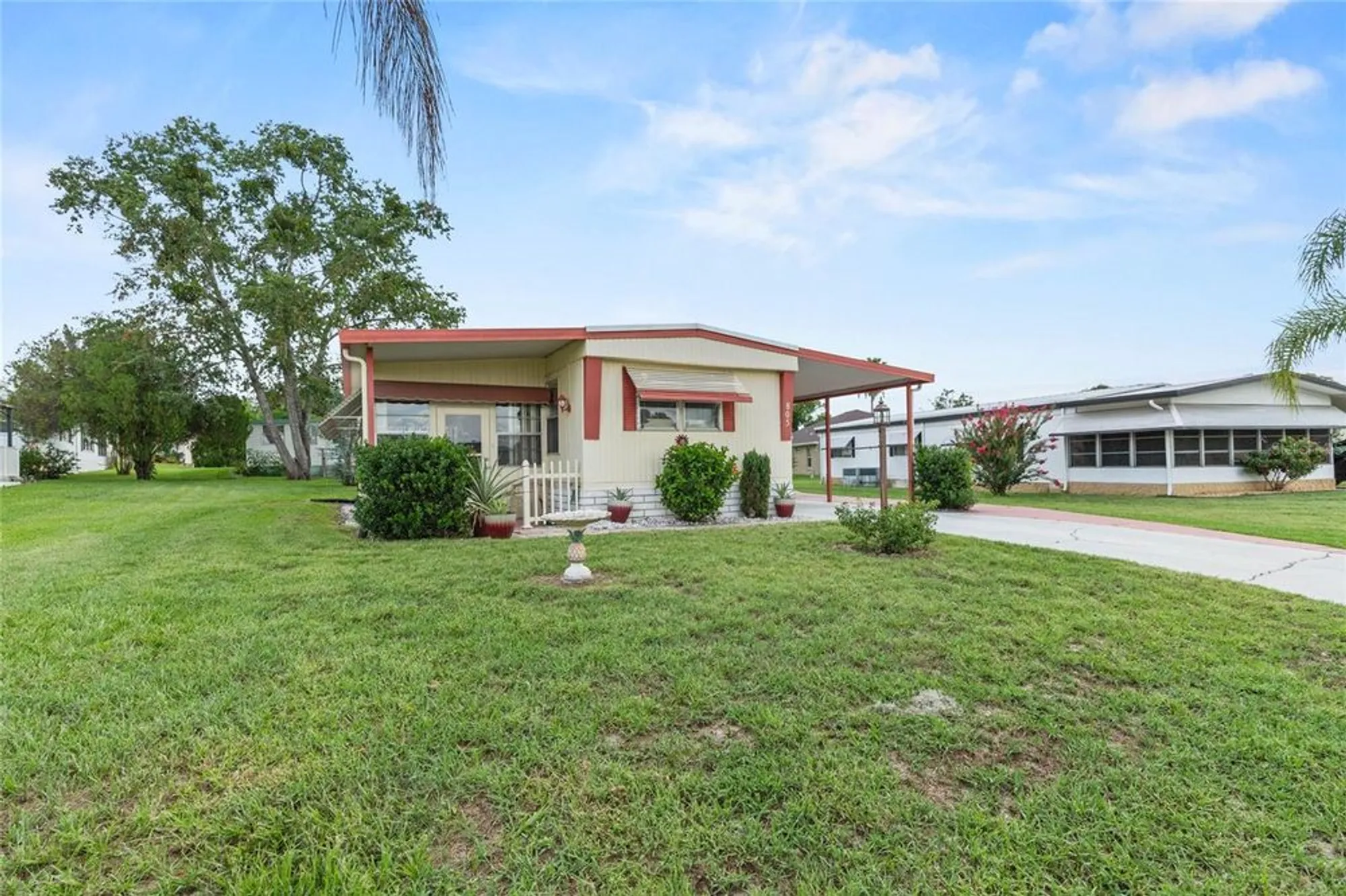 Property Slideshow image 2 of 27 | 805 royal palm ave, The Villages, FL, 32159