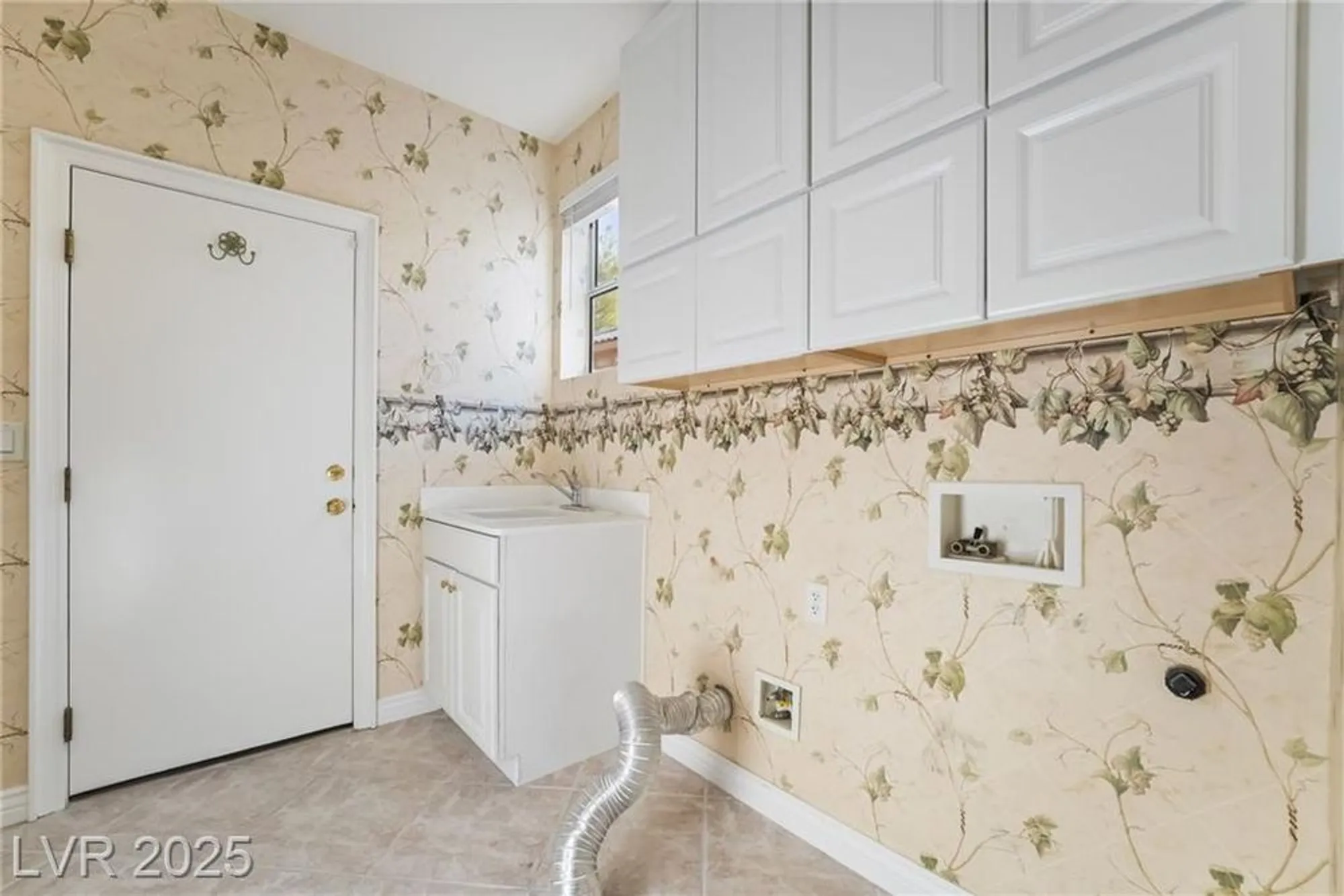 Property Slideshow image 35 of 41 | 4151 agosta luna pl, Las Vegas, NV, 89135