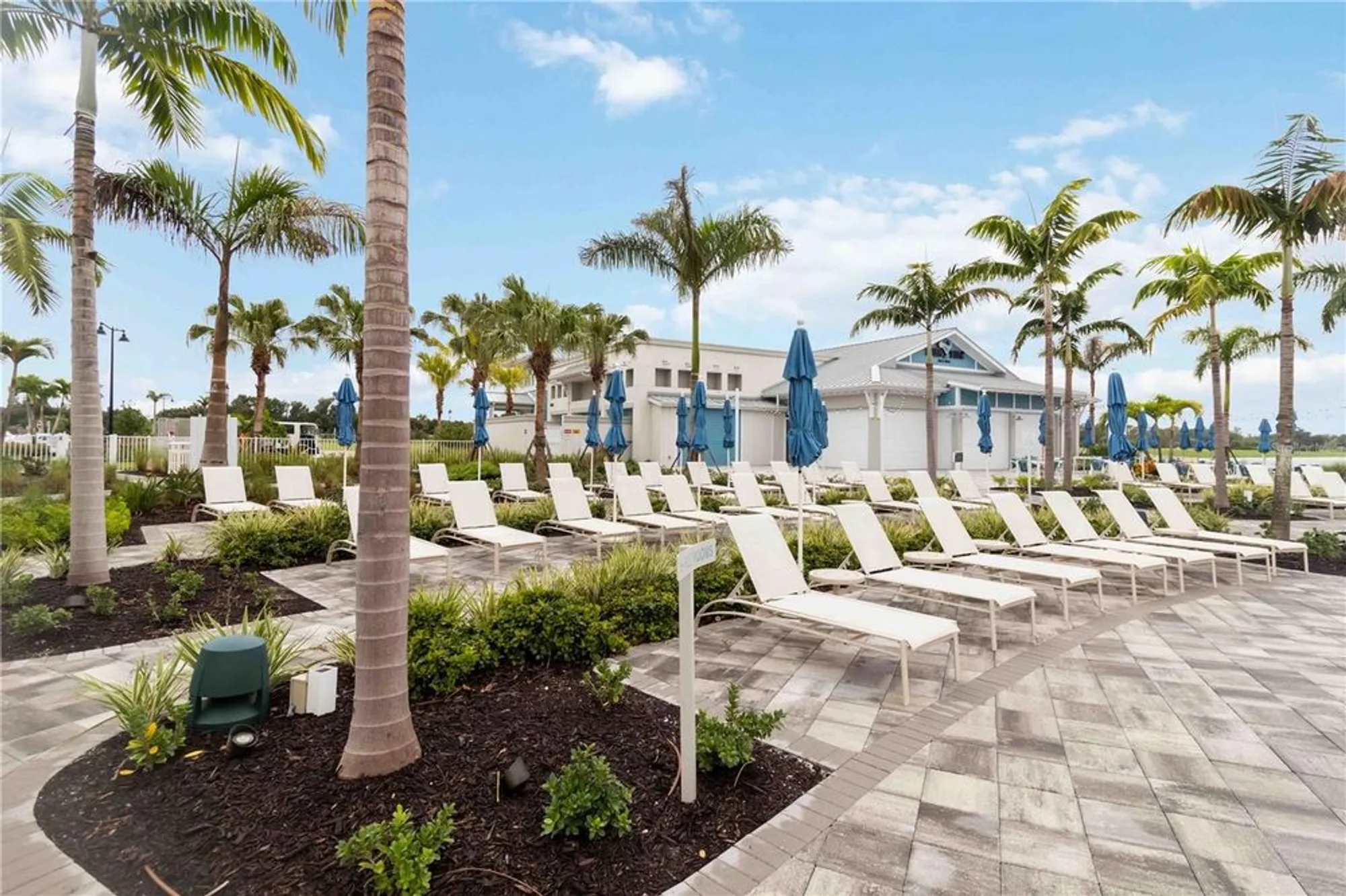 Property Slideshow image 41 of 73 | 25508 royal tern ln, Englewood, FL, 34223