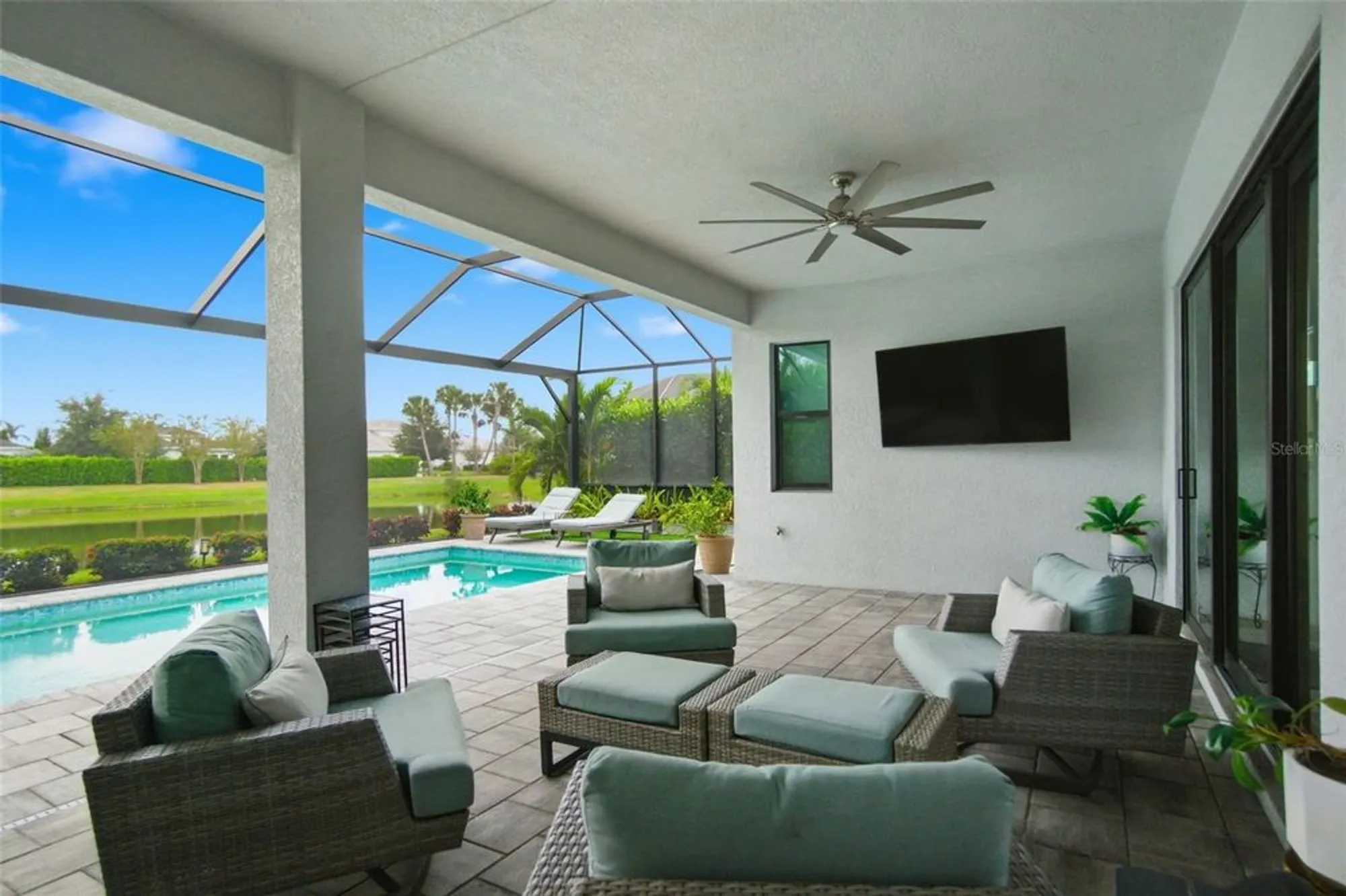 Property Slideshow image 47 of 71 | 5027 kiva cir, Bradenton, FL, 34211