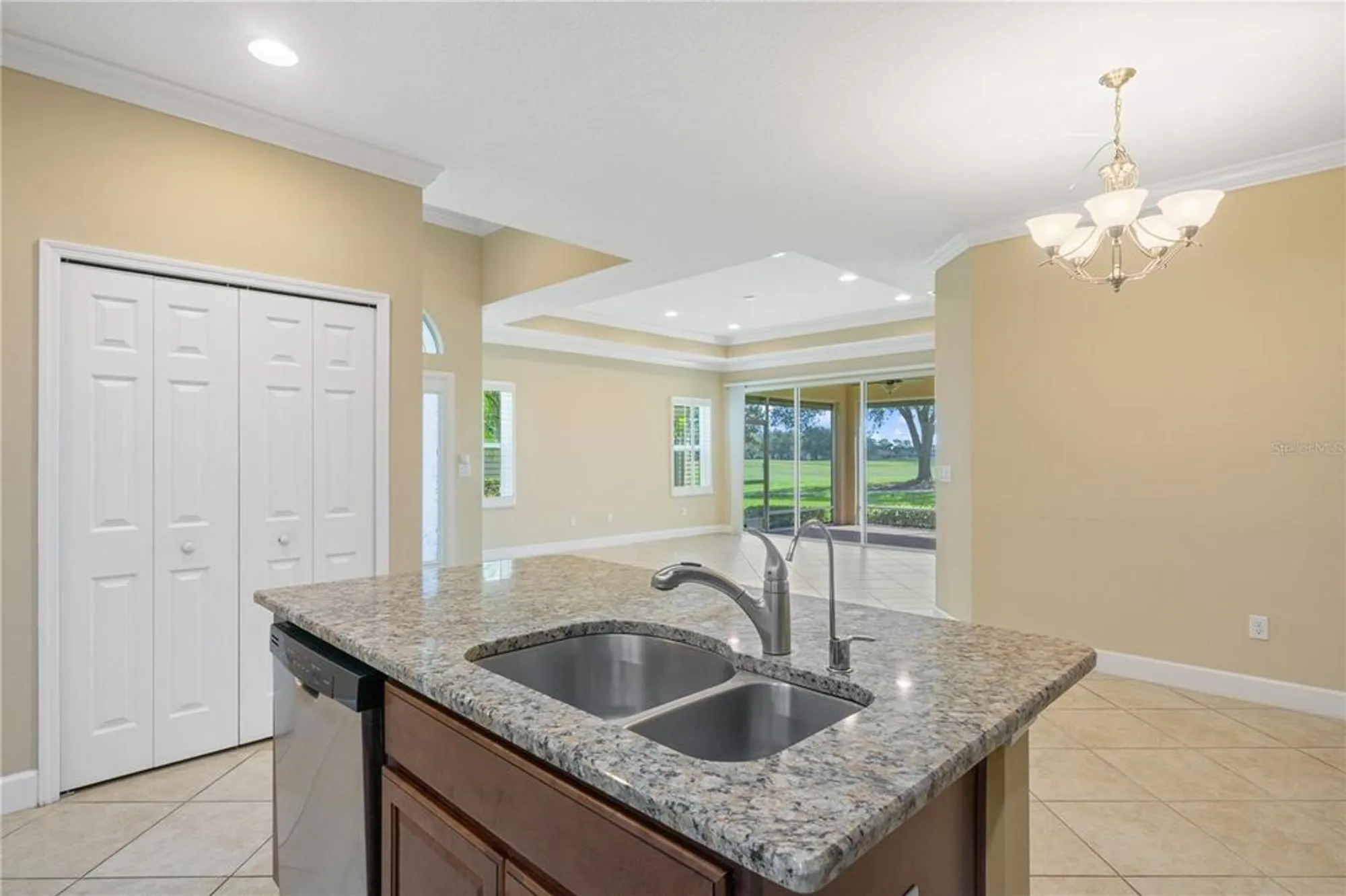 Property Slideshow image 15 of 57 | 802 chipper dr, Sun City Center, FL, 33573