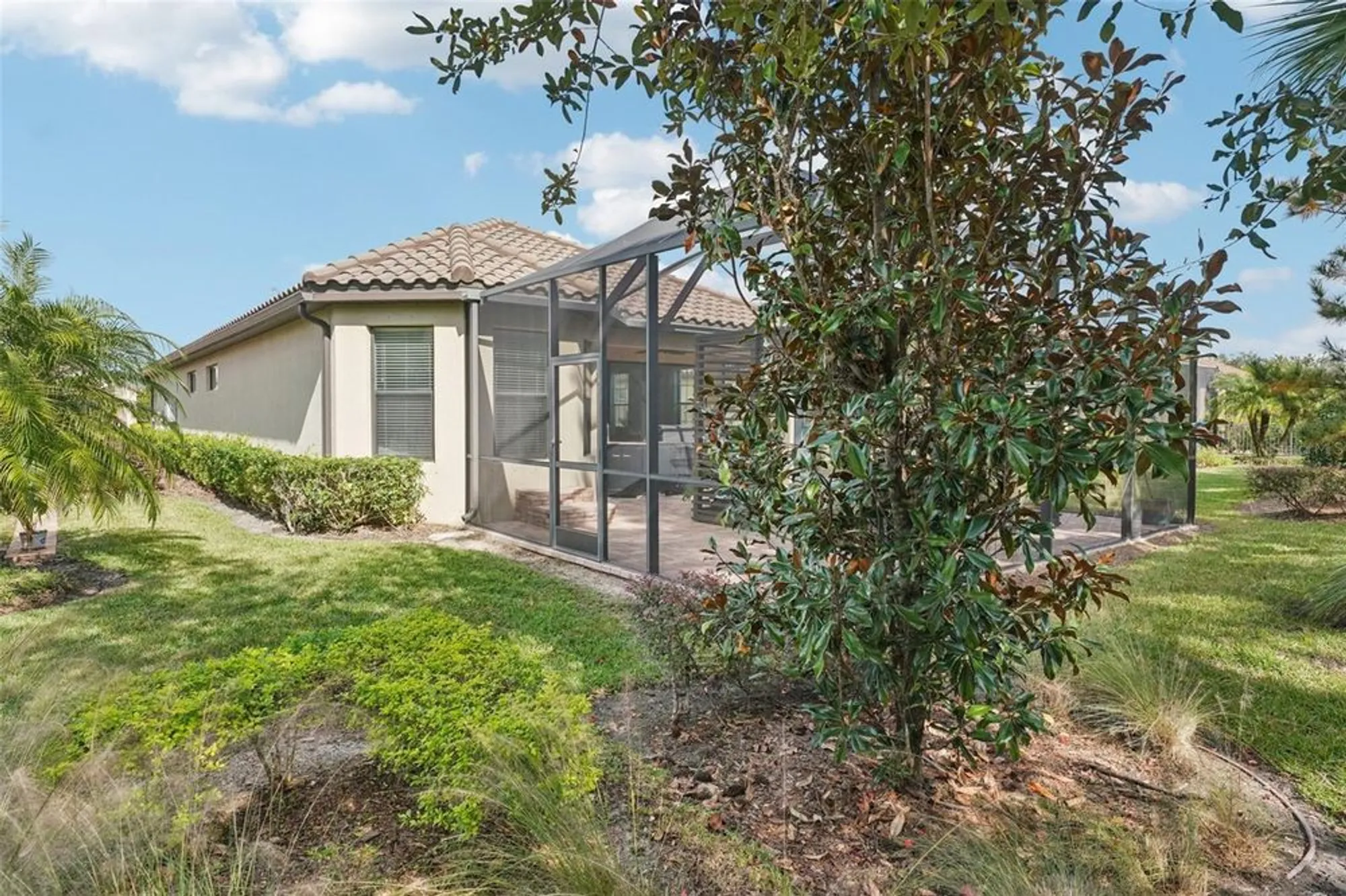 Property Slideshow image 20 of 31 | 8433 alberata vista dr, Tampa, FL, 33647