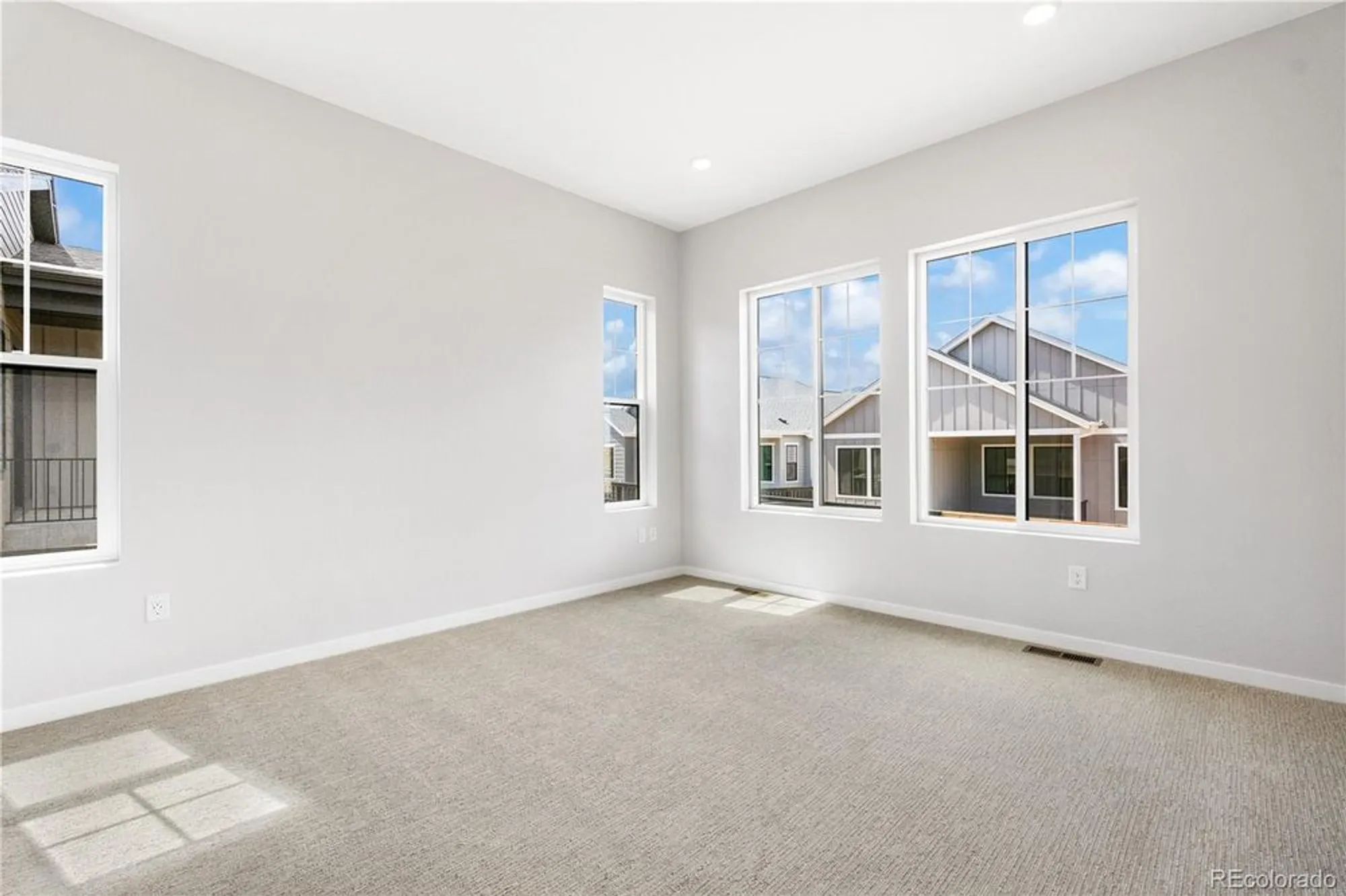 Property Slideshow image 25 of 33 | 11104 amber light cir, Littleton, CO, 80125