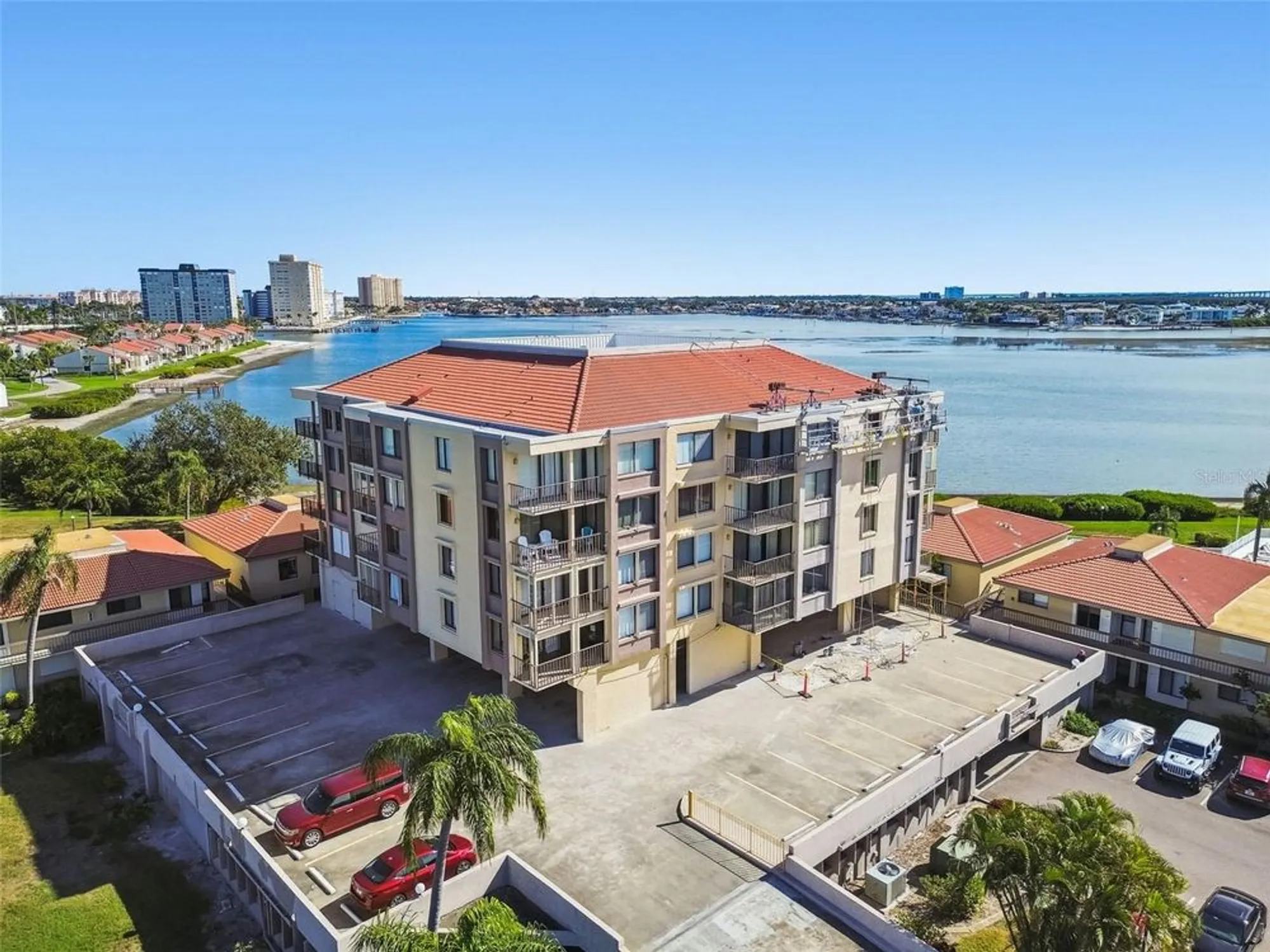 Property Slideshow image 1 of 49 | 6104 palma del mar blvd s apt 402, St Petersburg, FL, 33715